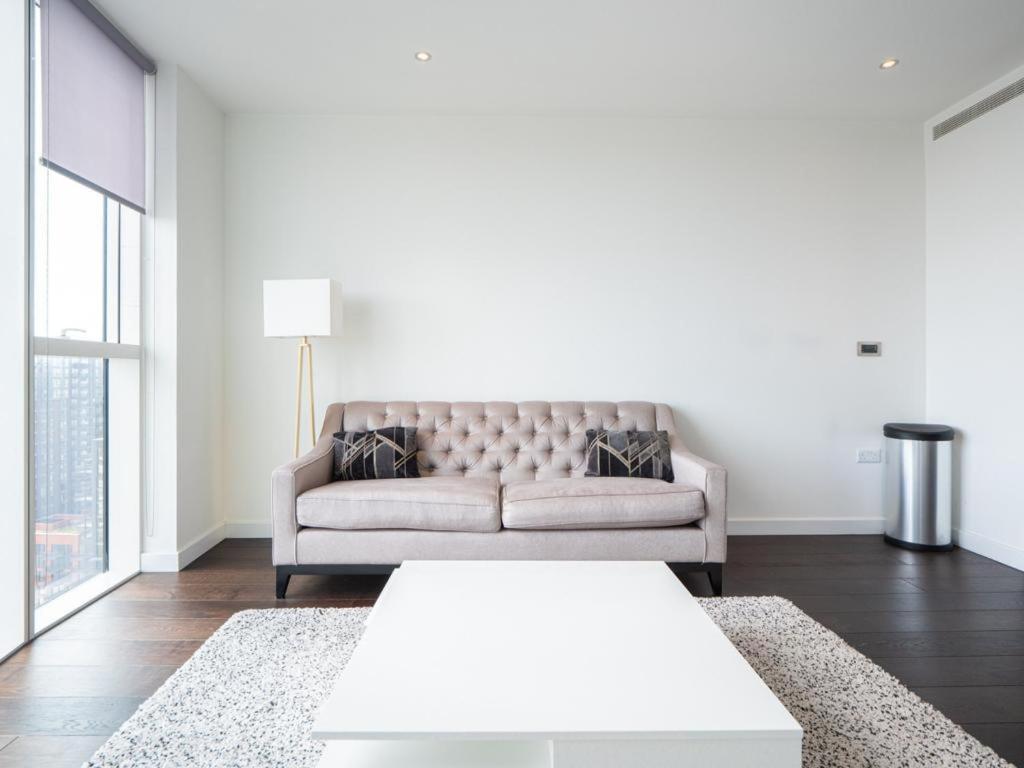 2BHK Panaromic City View Central London WR2103