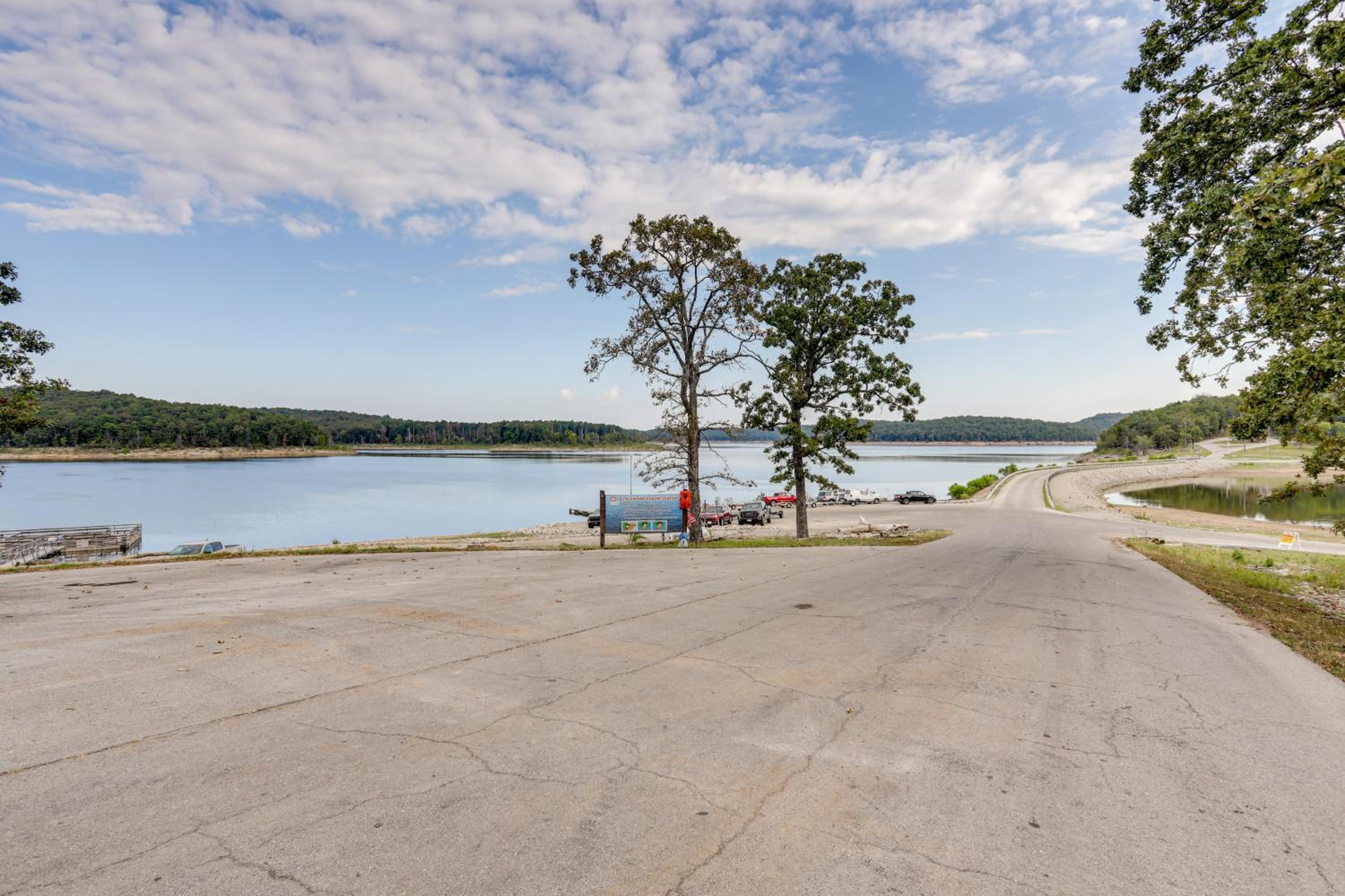 Fish, Boat and Hike Norfork Lake Studio Near Marina
