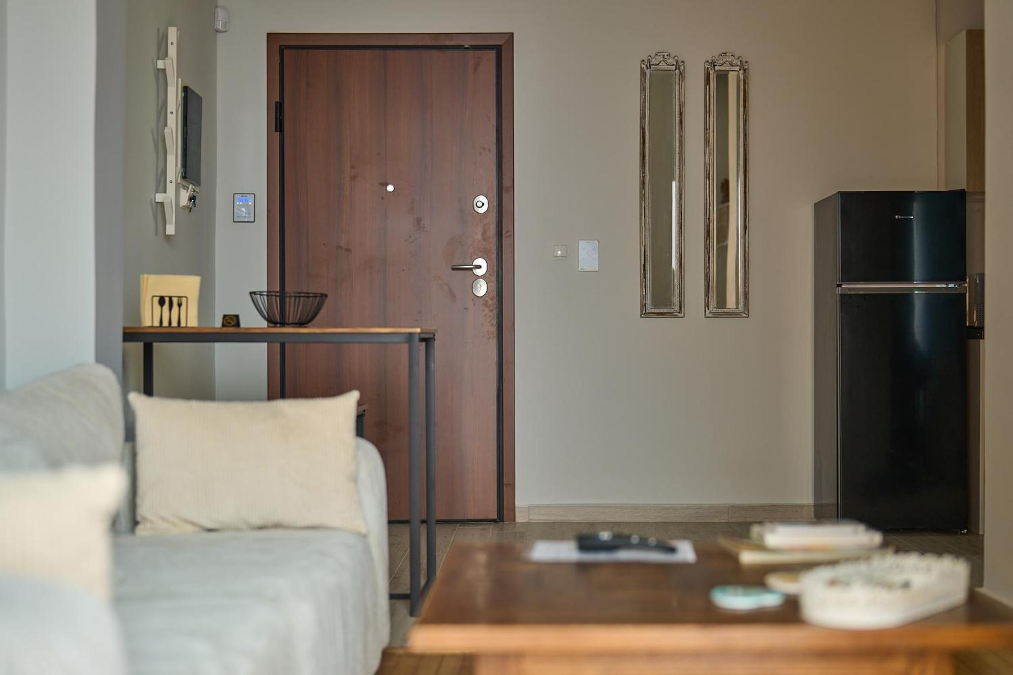 A bright flat with garden, a private urban oasis in Athens