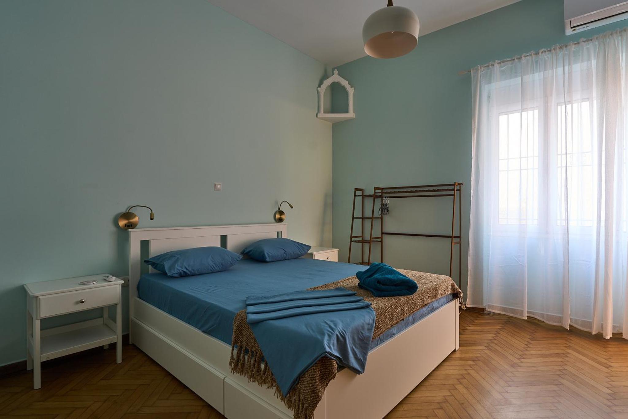 A bright flat with garden, a private urban oasis in Athens