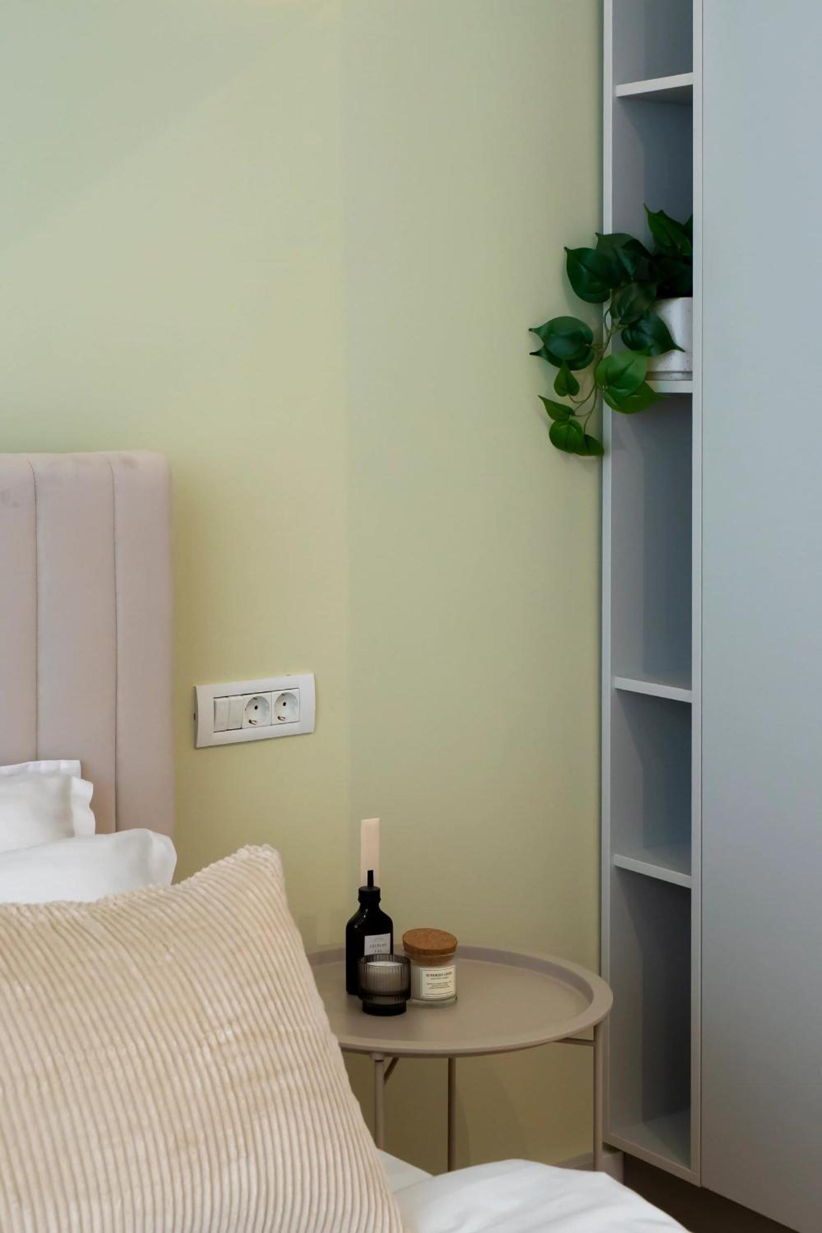 Sunny & Peaceful 3BR with Balcony Near National Theater & Cismigiu Park