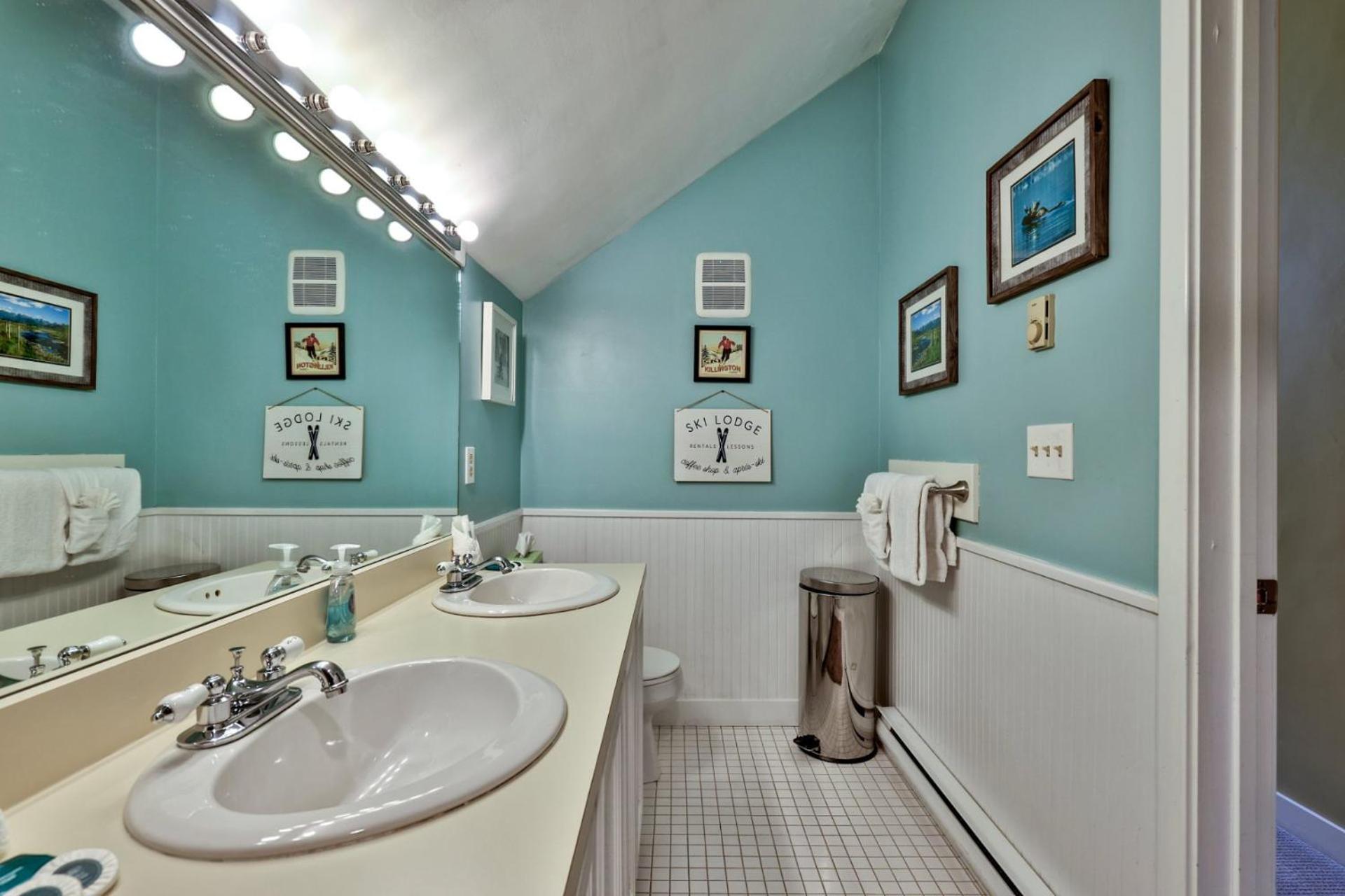Trailside Village #8 - Slopeside 3BR with Hot Tub, Sauna, BBQ, Ski In Ski Out