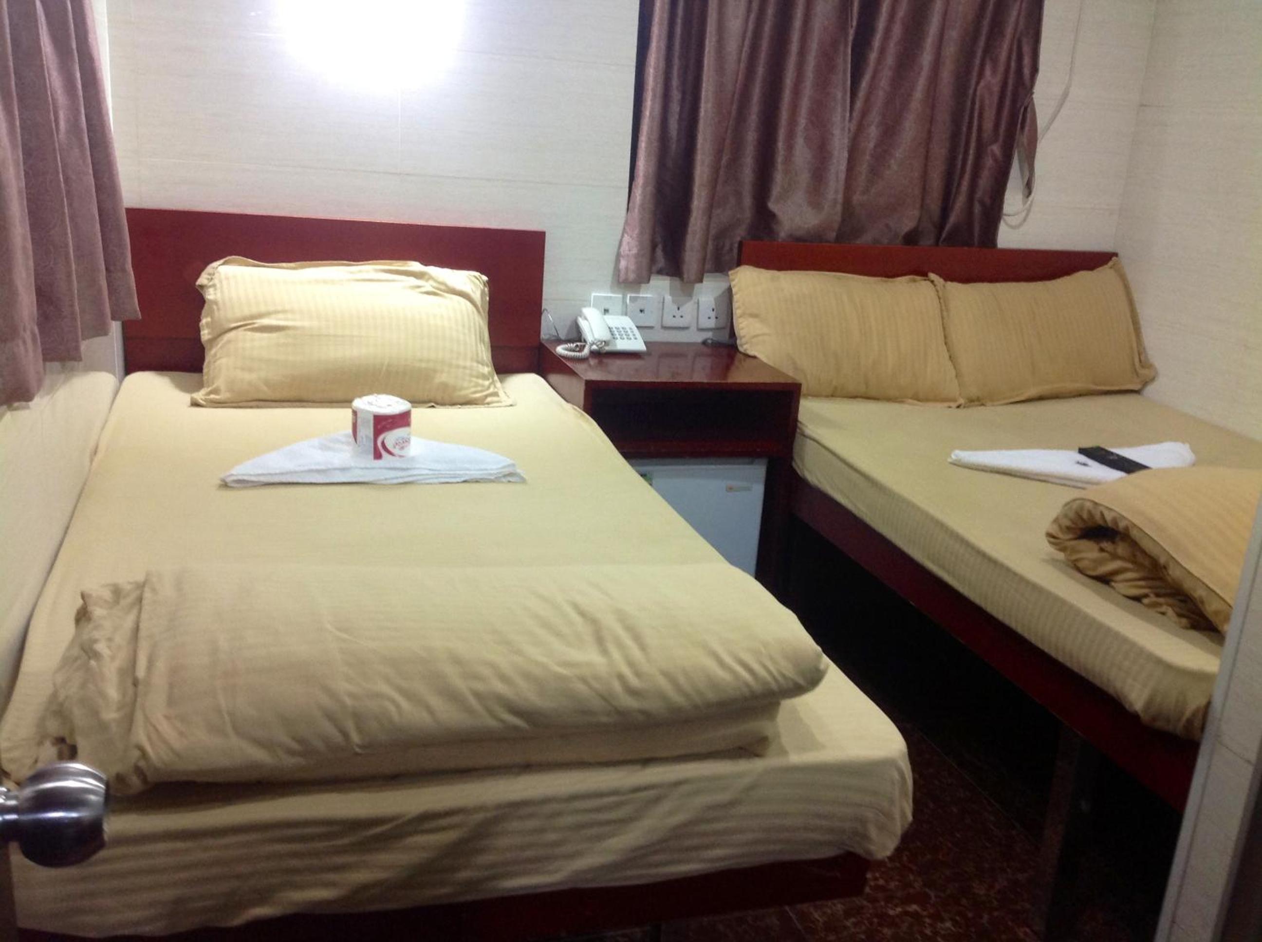 New Yan Yan Guest House reception 9th floor Flat E4 E6