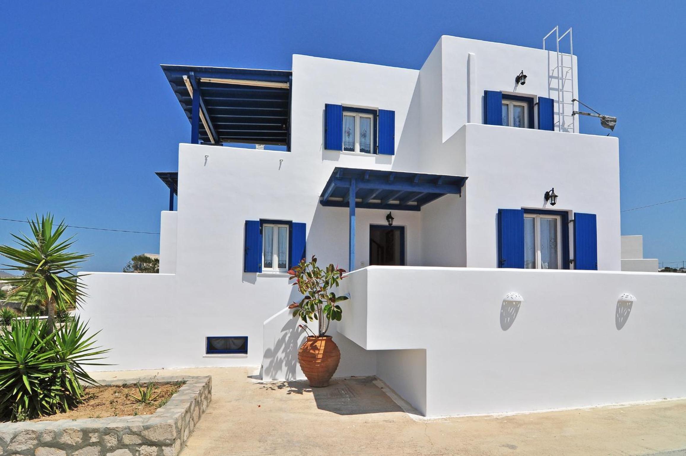 Akitos Maisonette