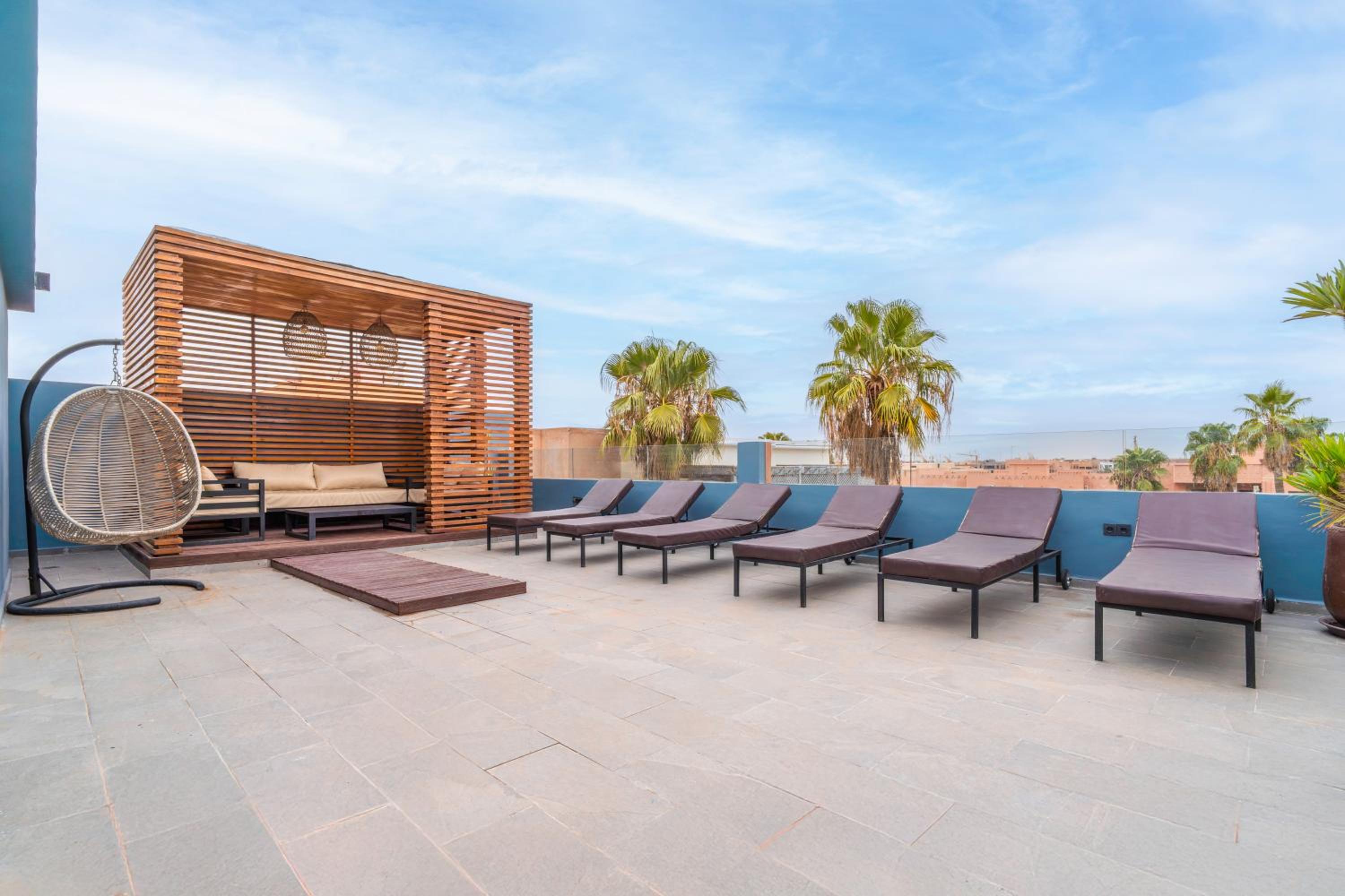 Design Art Gallery Apartment Marrakech swimming pool on the Roof