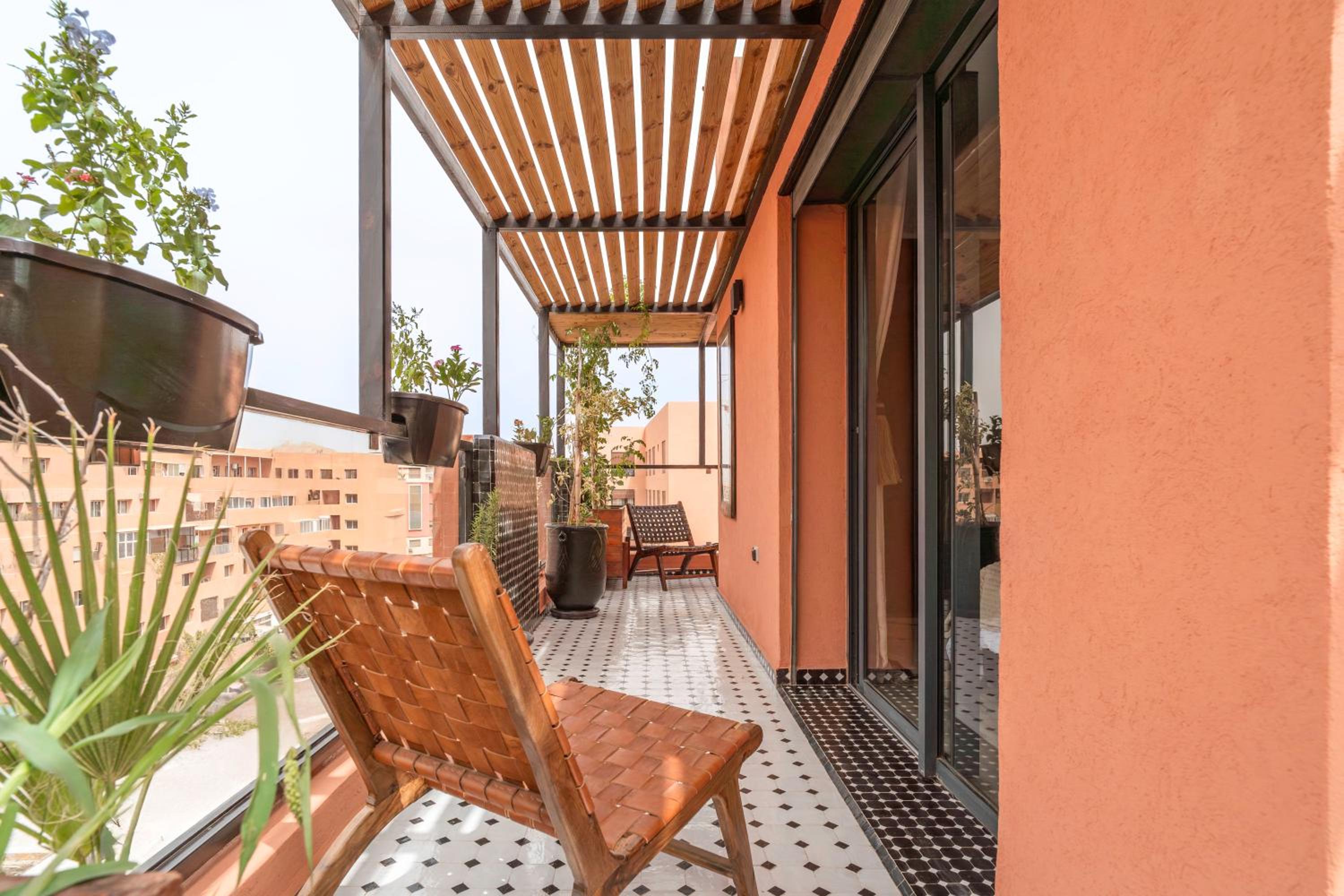 Design Art Gallery Apartment Marrakech swimming pool on the Roof