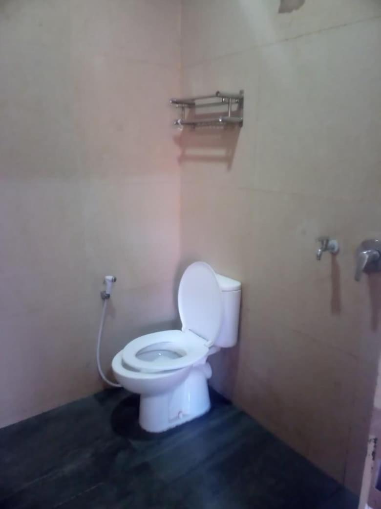 Rizki Kost Exclusive