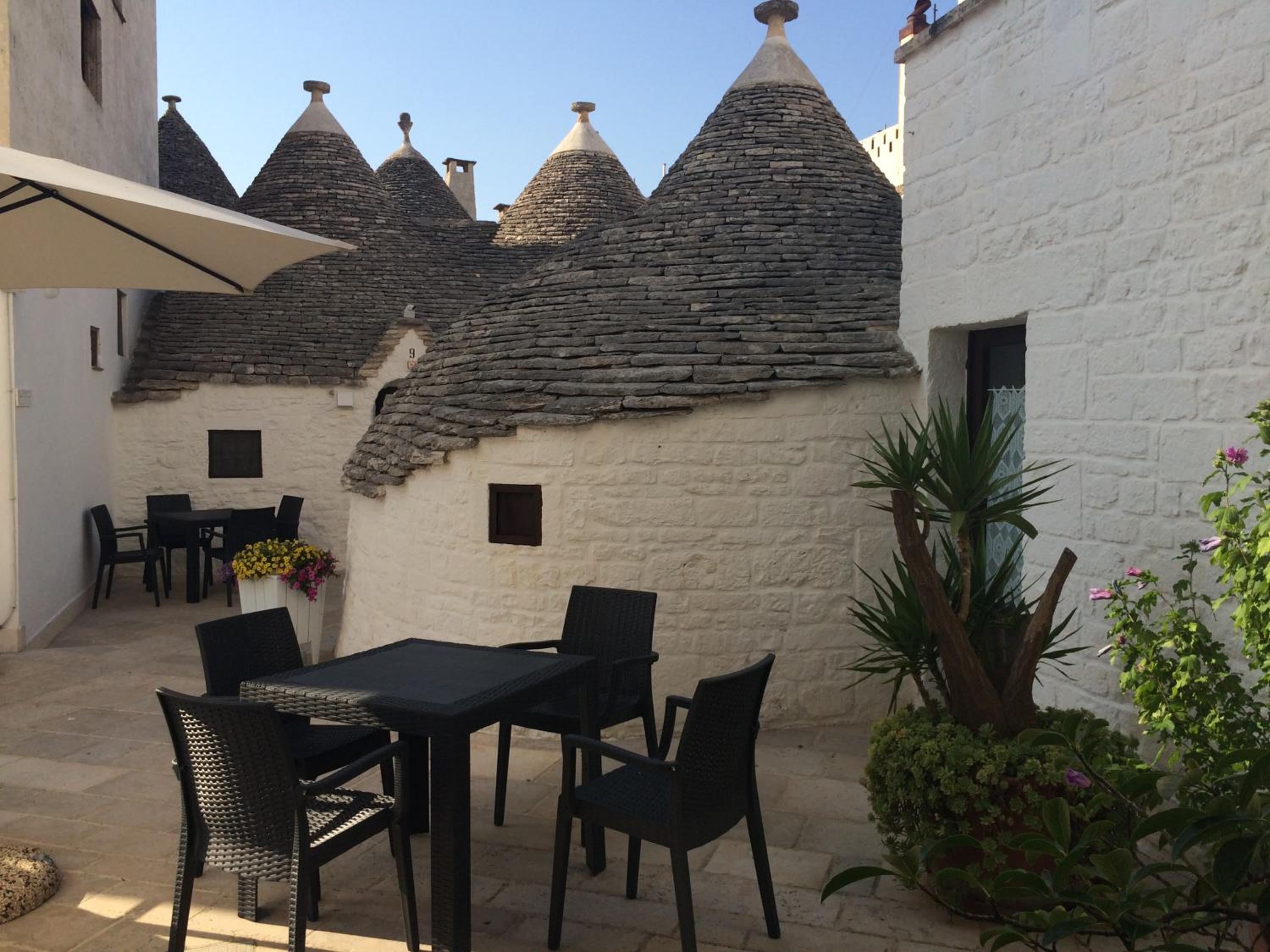 Trulli Family - Trulli&Cummerse