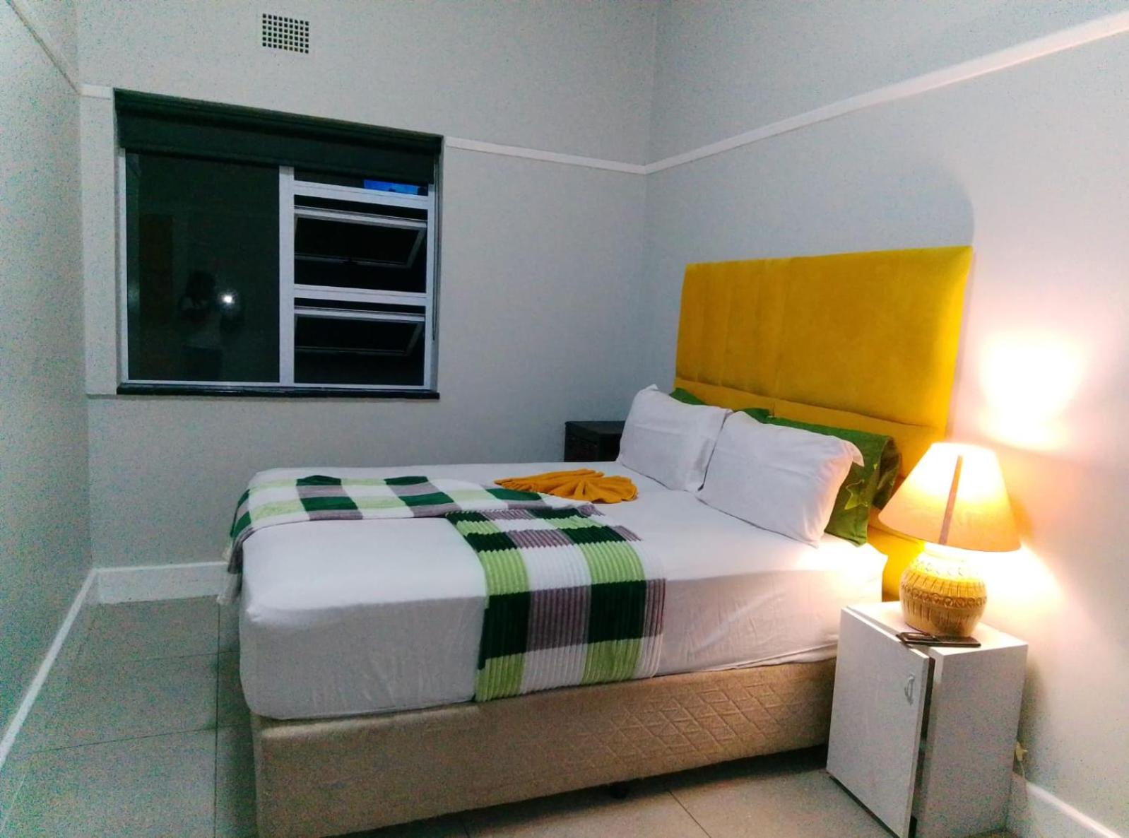 Neo & Ruks Rooms Parow 5