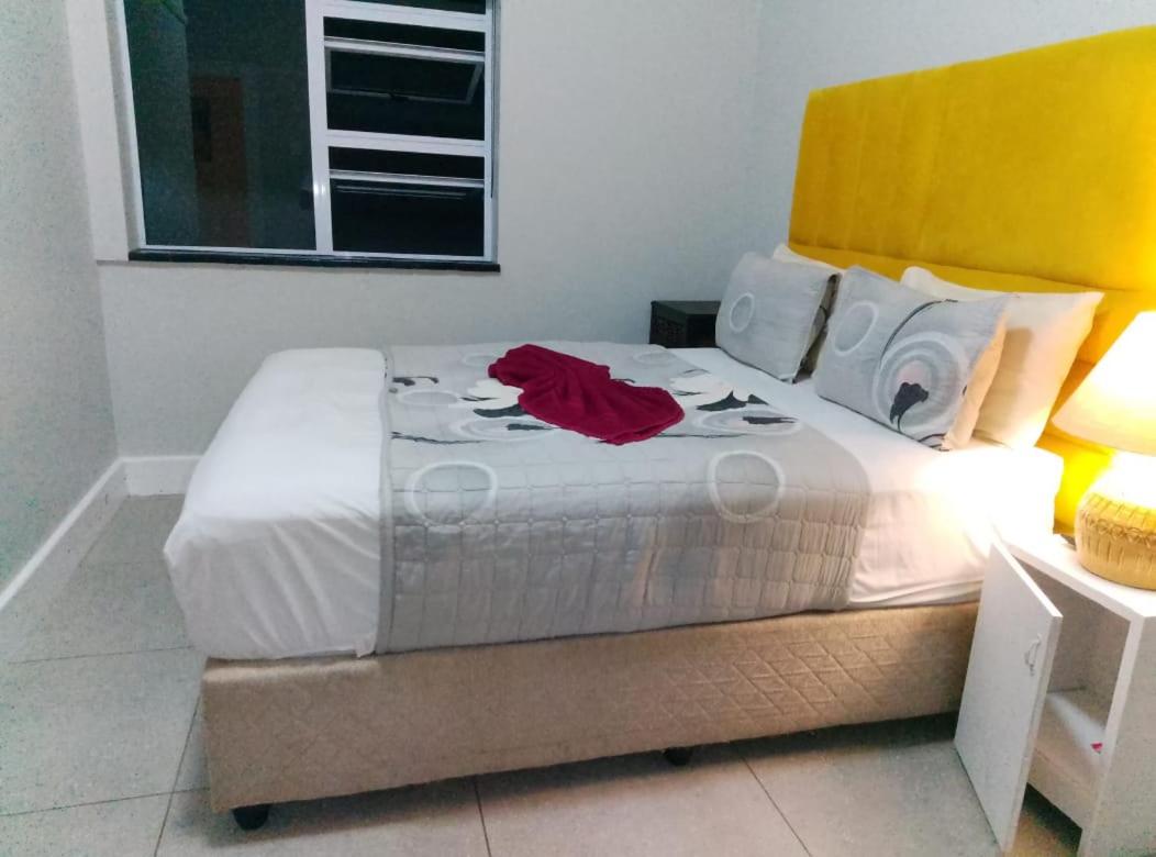 Neo & Ruks Rooms Parow 5