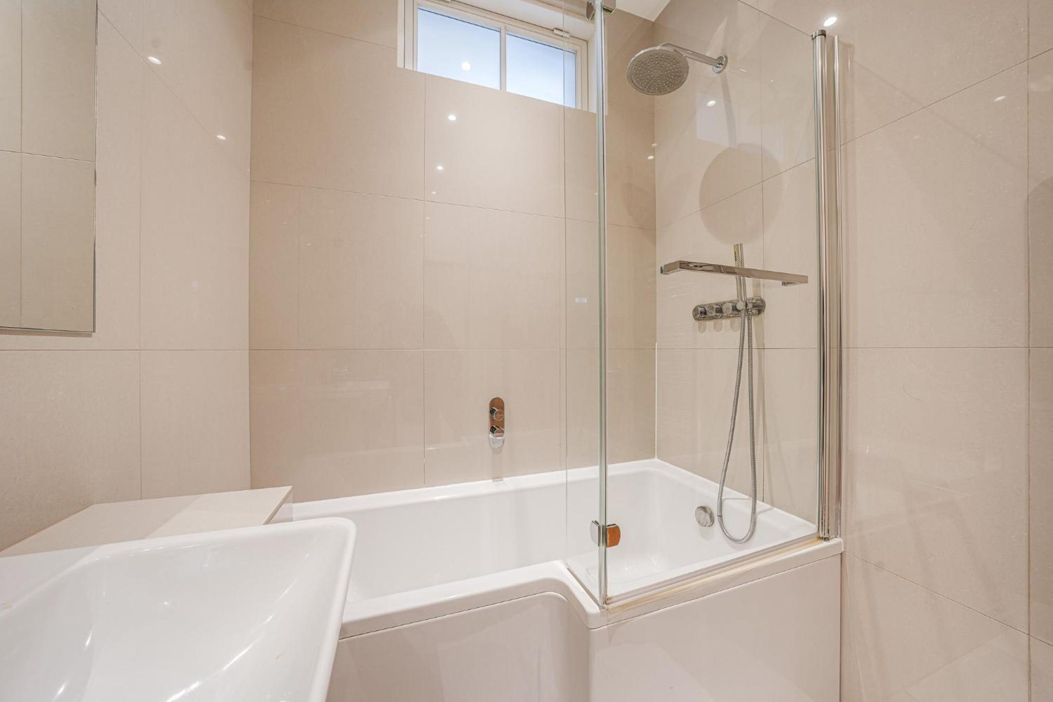 Fitzrovia Apartments 3BR Sleeps 18 Oxford