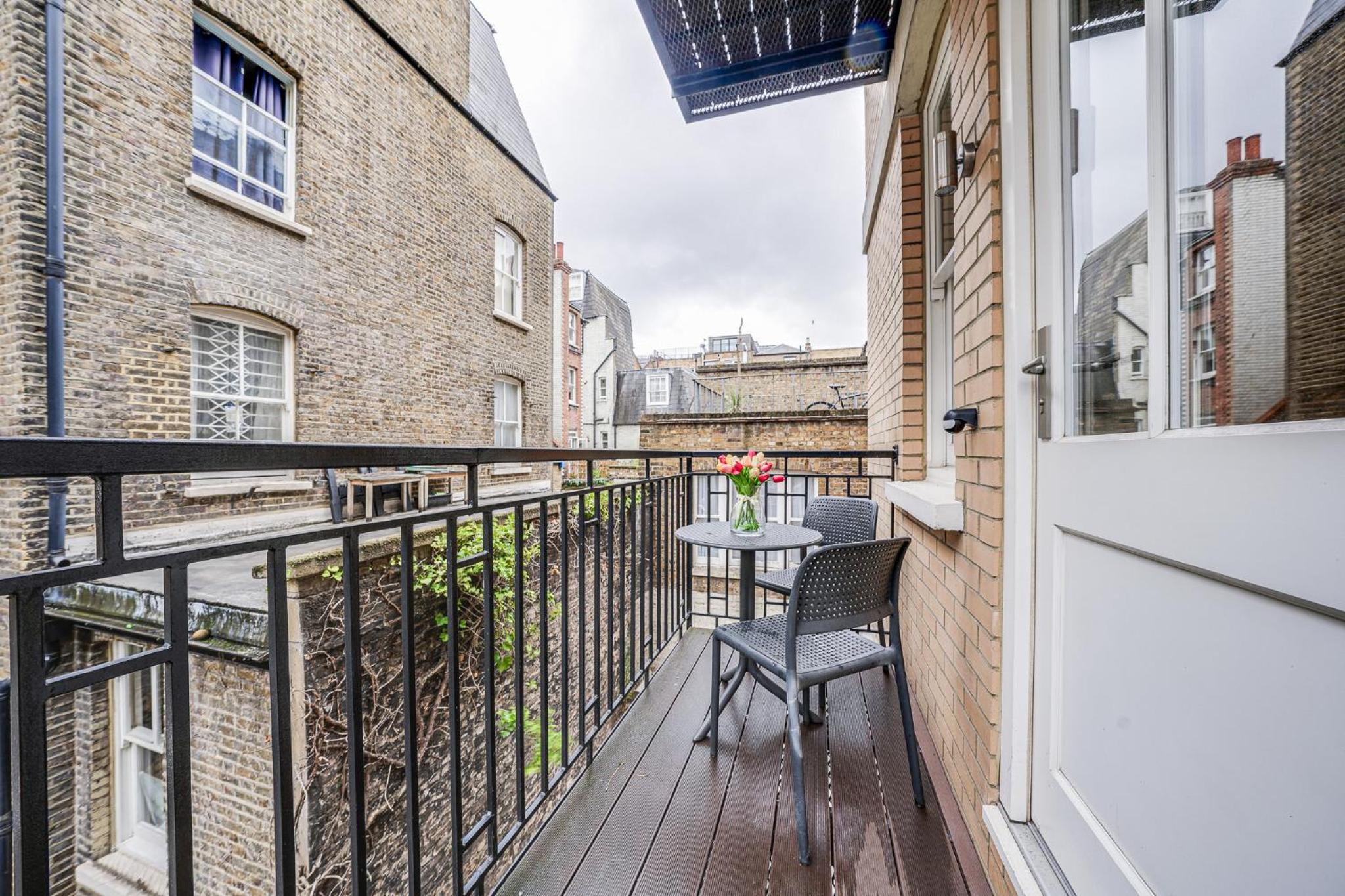 Fitzrovia Apartments 3BR Sleeps 18 Oxford