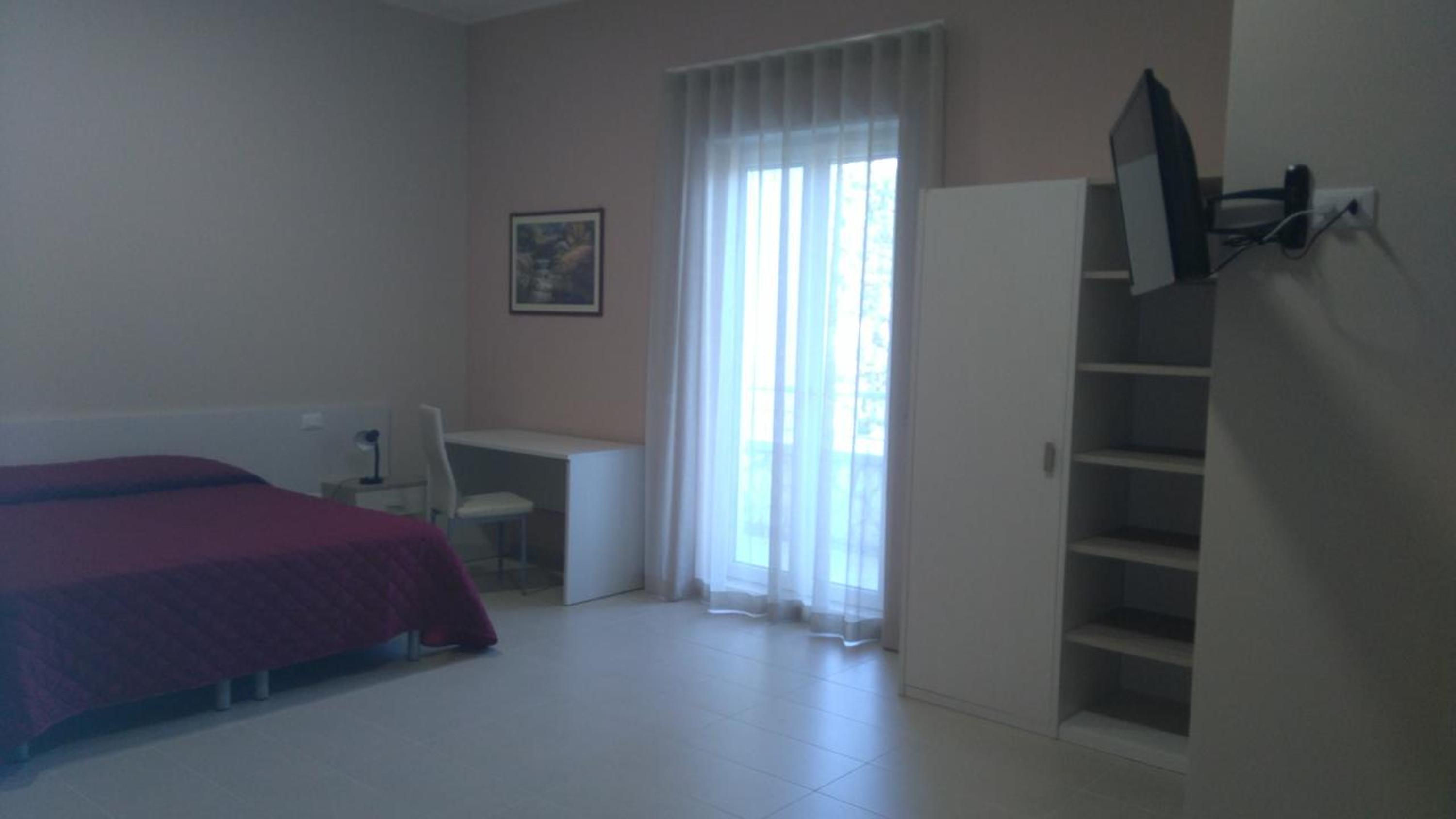 Photo 9