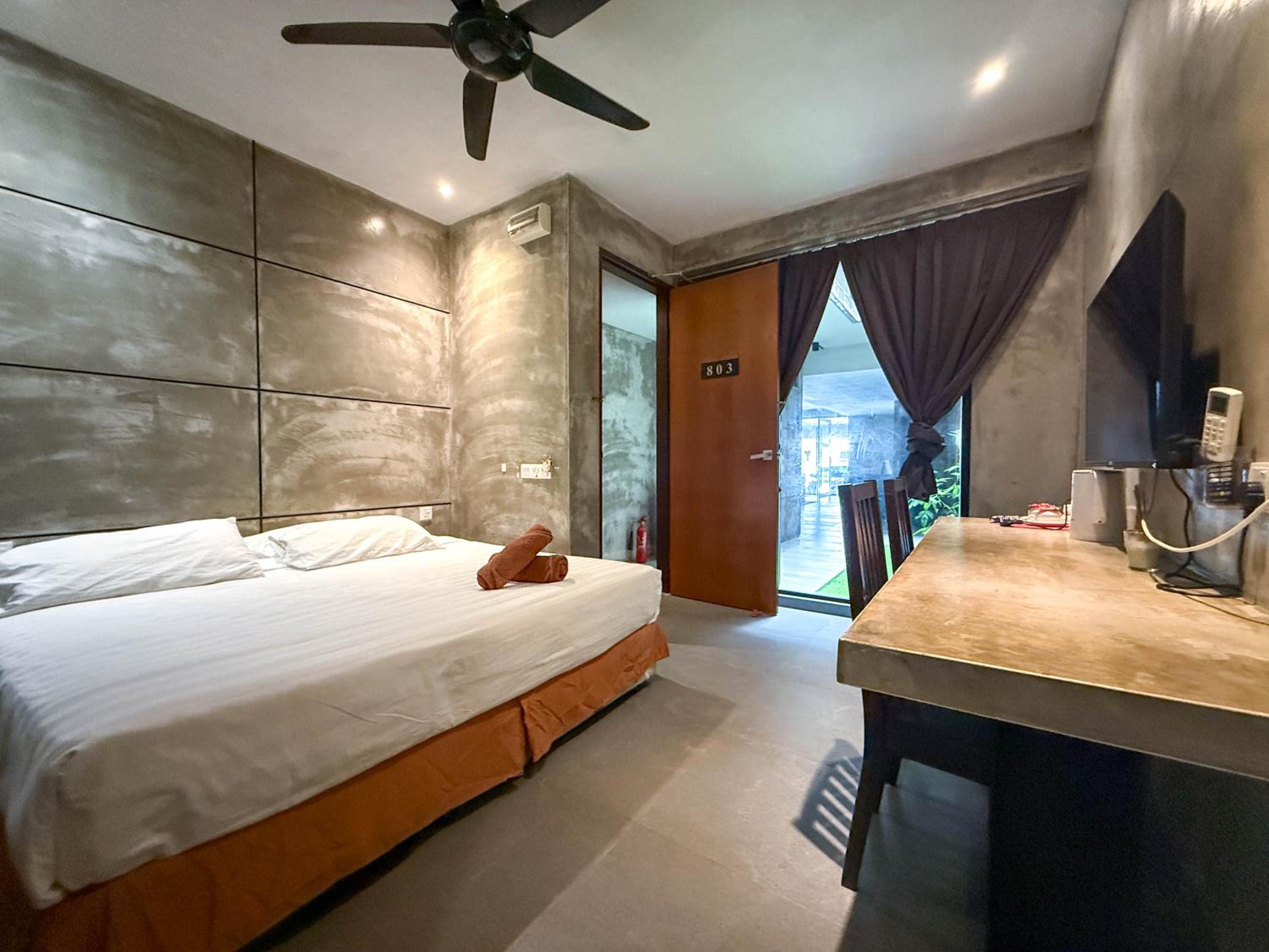 LE LODGE MANSION