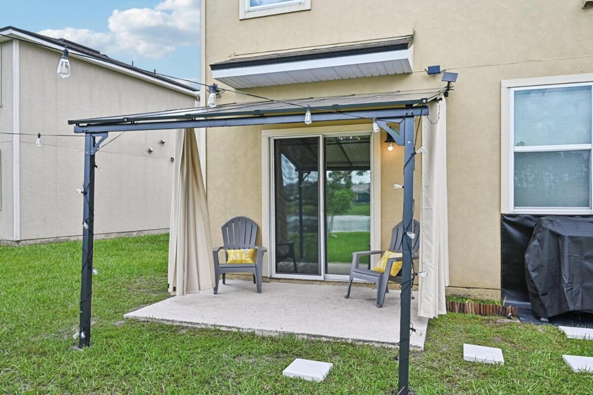 Lakefront Luxury Retreat 5BR