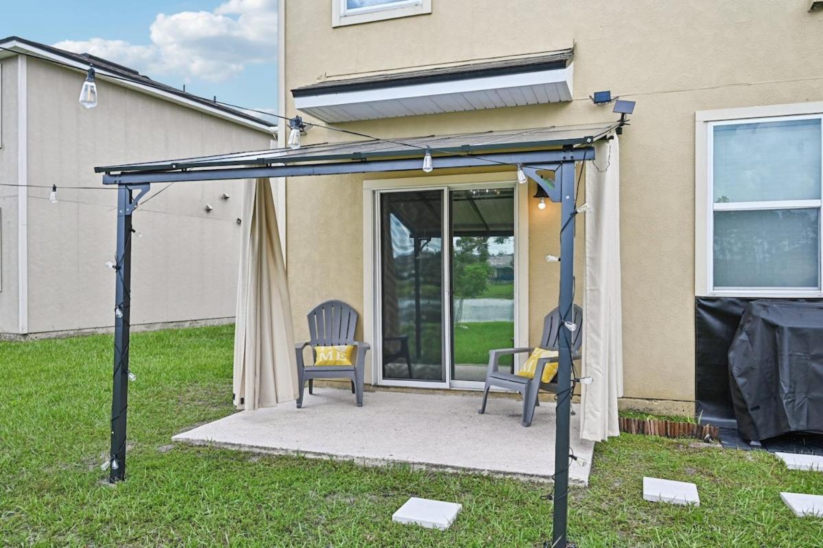 Lakefront Luxury Retreat 5BR