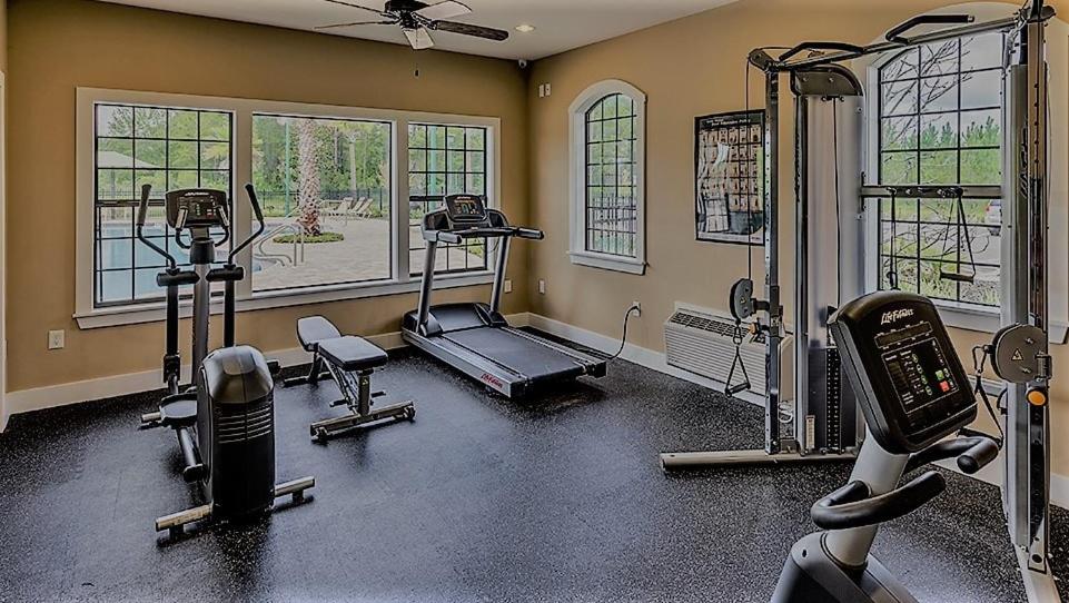 Lakefront Luxury Retreat 5BR