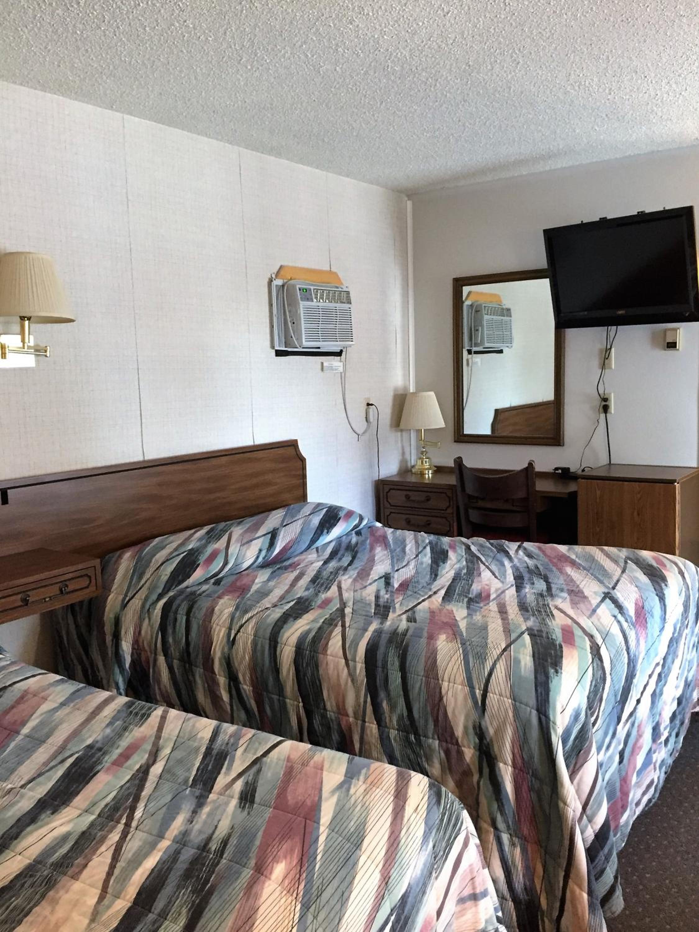 Buffalo Vacations - Z Bar Motel - Property Image 9