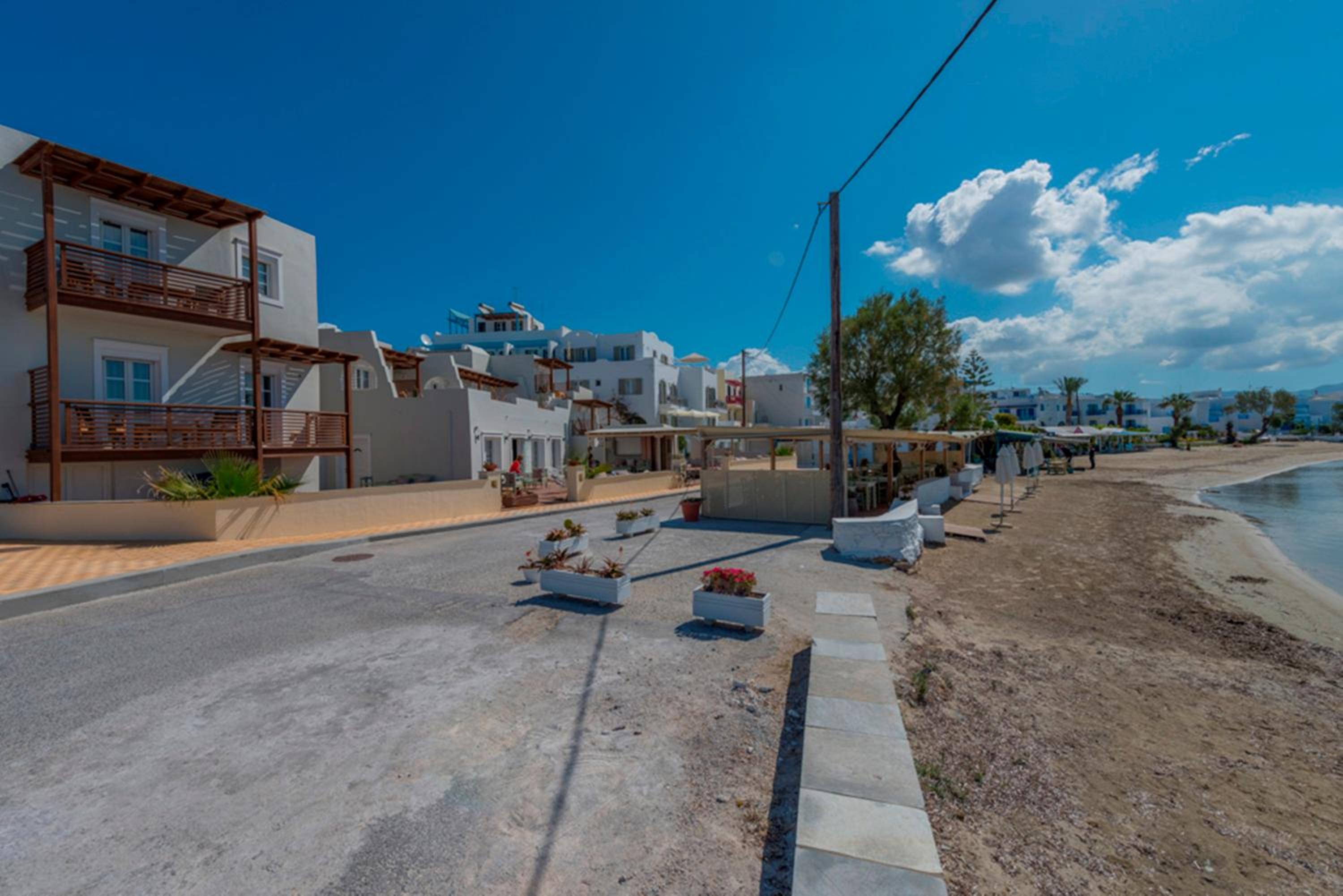 Hotel Nissaki Beach Hotel - Image 1