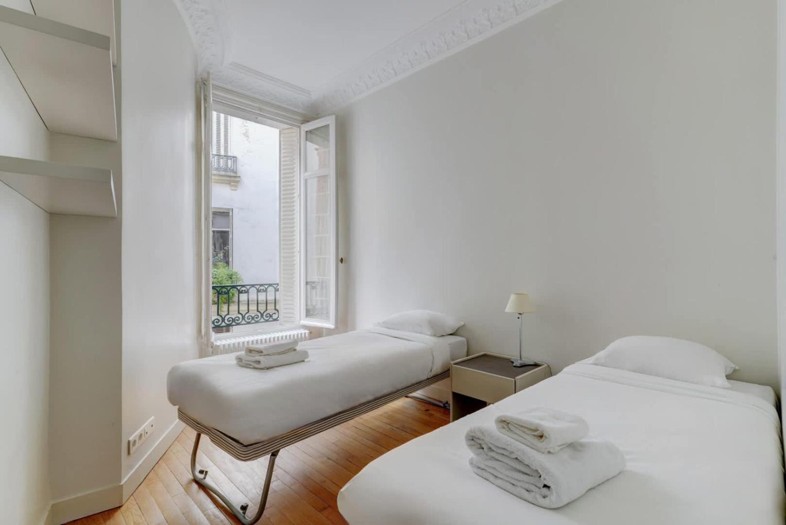 Four Saint Germain - Elegant & Spacious 3 BDR Apartment in the Heart of Saint Germain