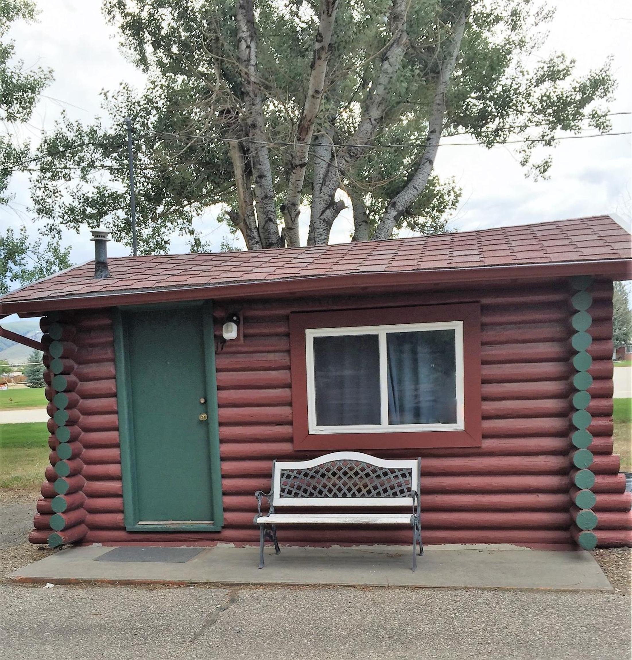 Buffalo Vacations - Z Bar Motel - Property Image 3