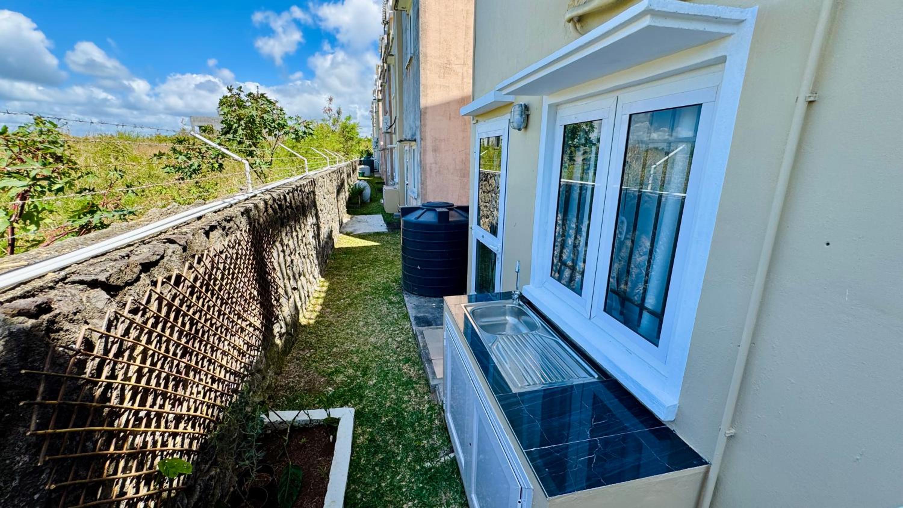 Zephyr House 3BR Pool, Rooftop & Ocean View