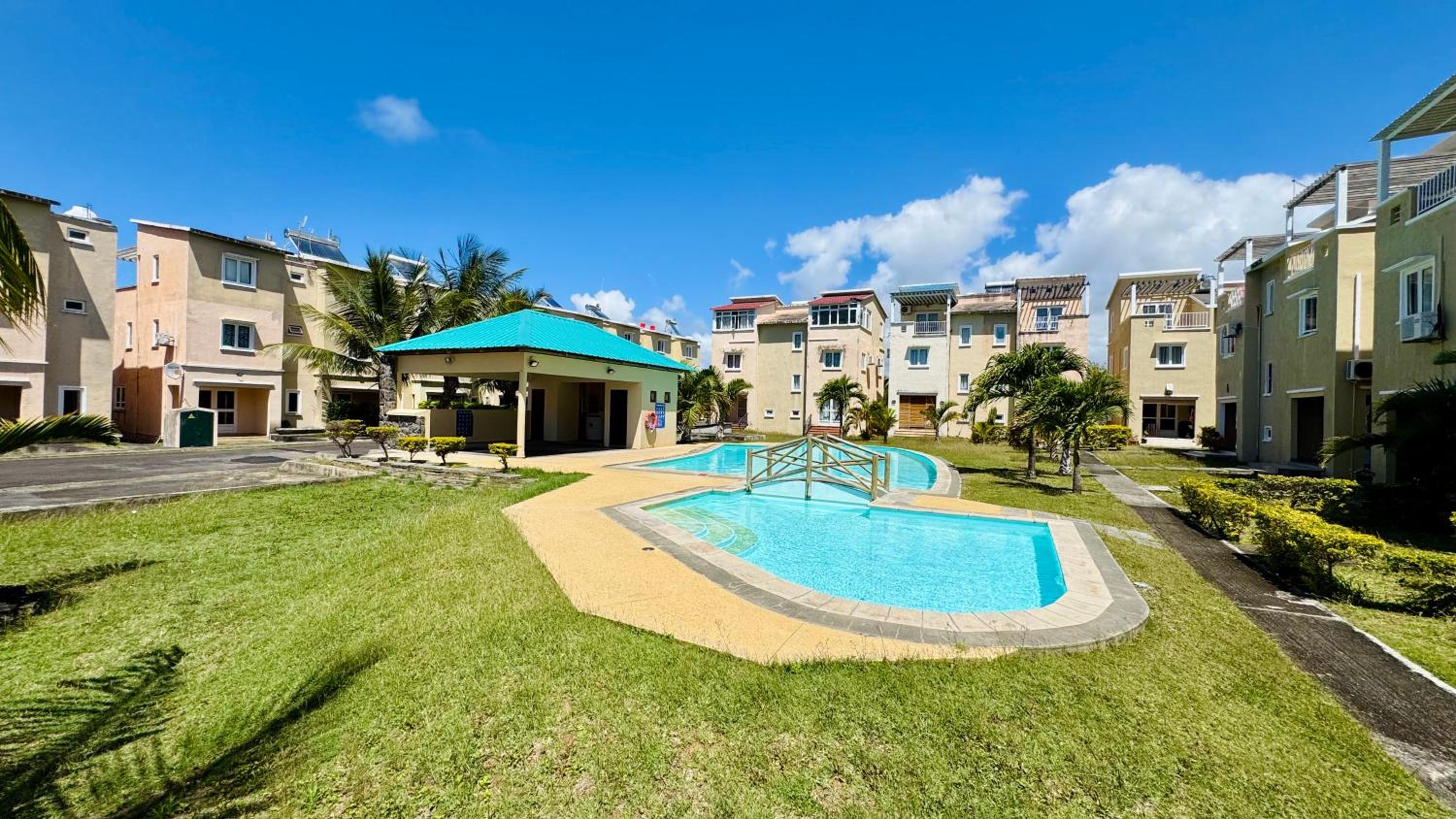 Zephyr House 3BR Pool, Rooftop & Ocean View