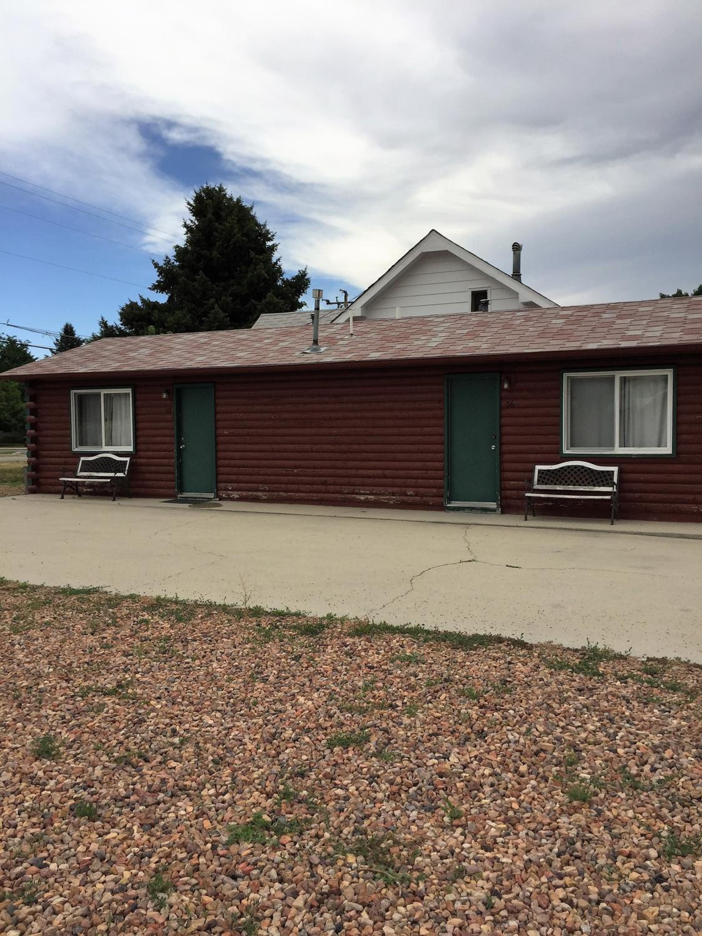 Buffalo Vacations - Z Bar Motel - Property Image 5