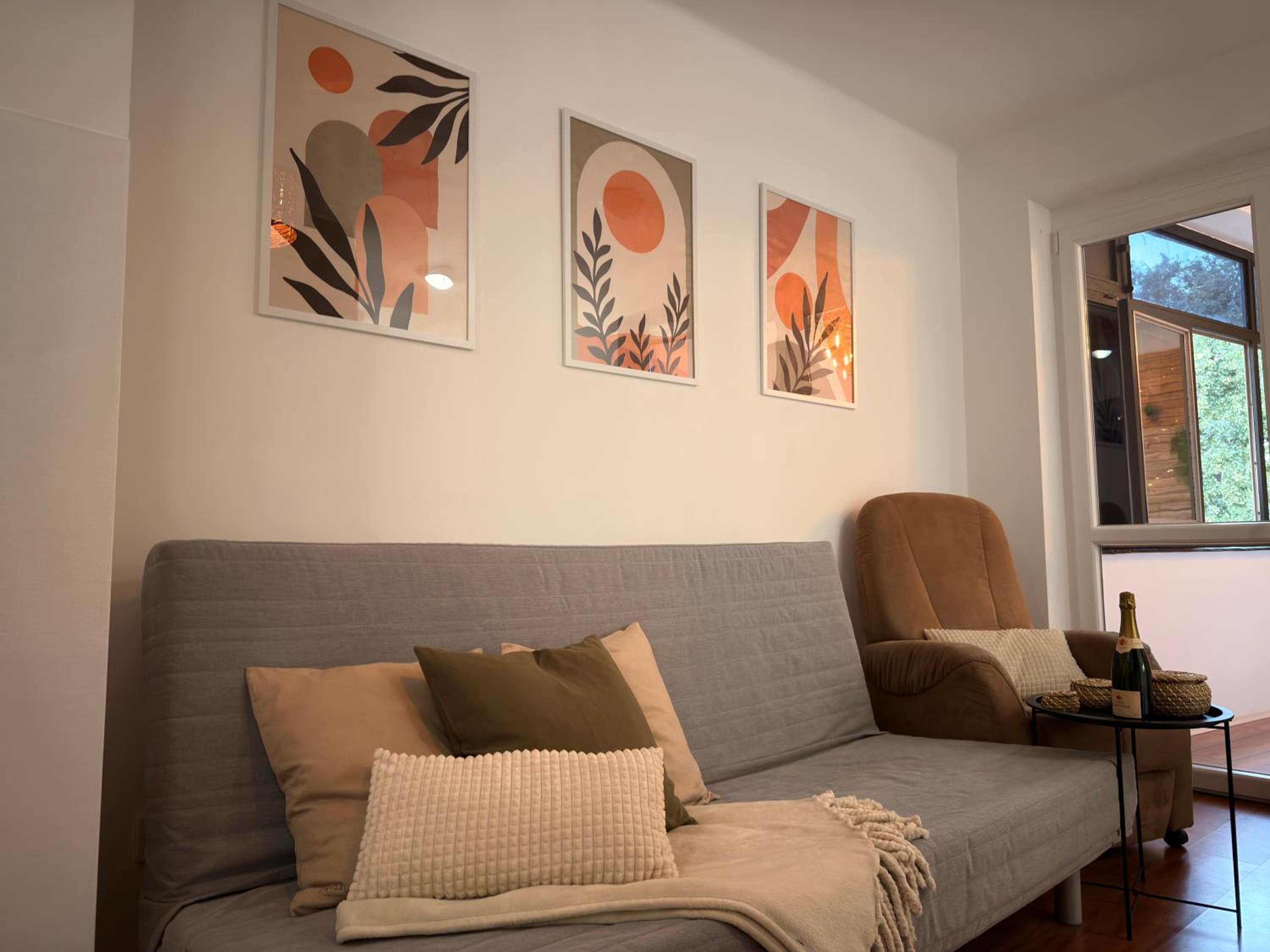 City Center & Free Parking - Rest & Nest Boho Deluxe Apartment