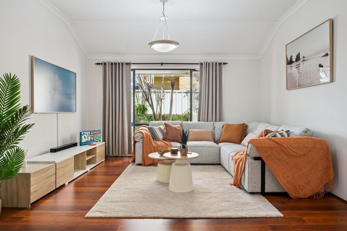 Beachside Stay, Cafes Nearby, 300Mbps WiFi
