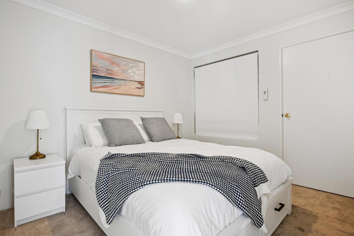 Beachside Stay, Cafes Nearby, 300Mbps WiFi