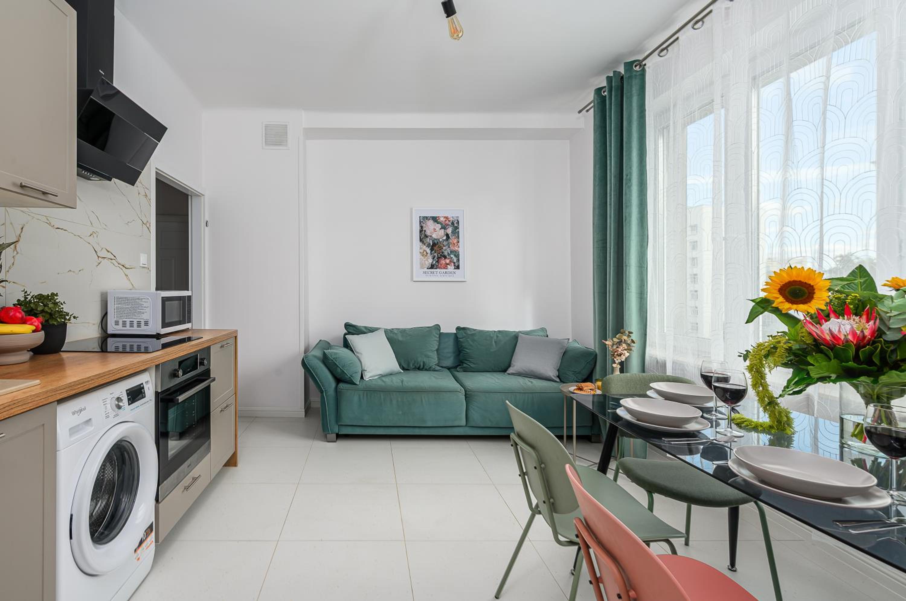 Lumina Charming 3-room apartment in the heart of Warsaw