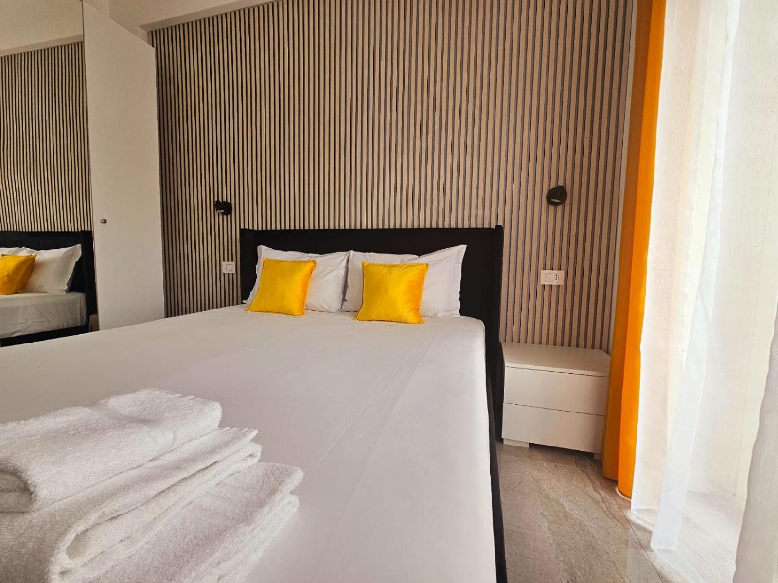 Upper San Pietro elegant flat on metro A with a view