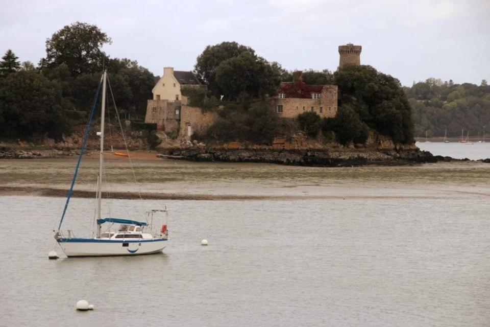 Maison Onze calme en bord de Rance