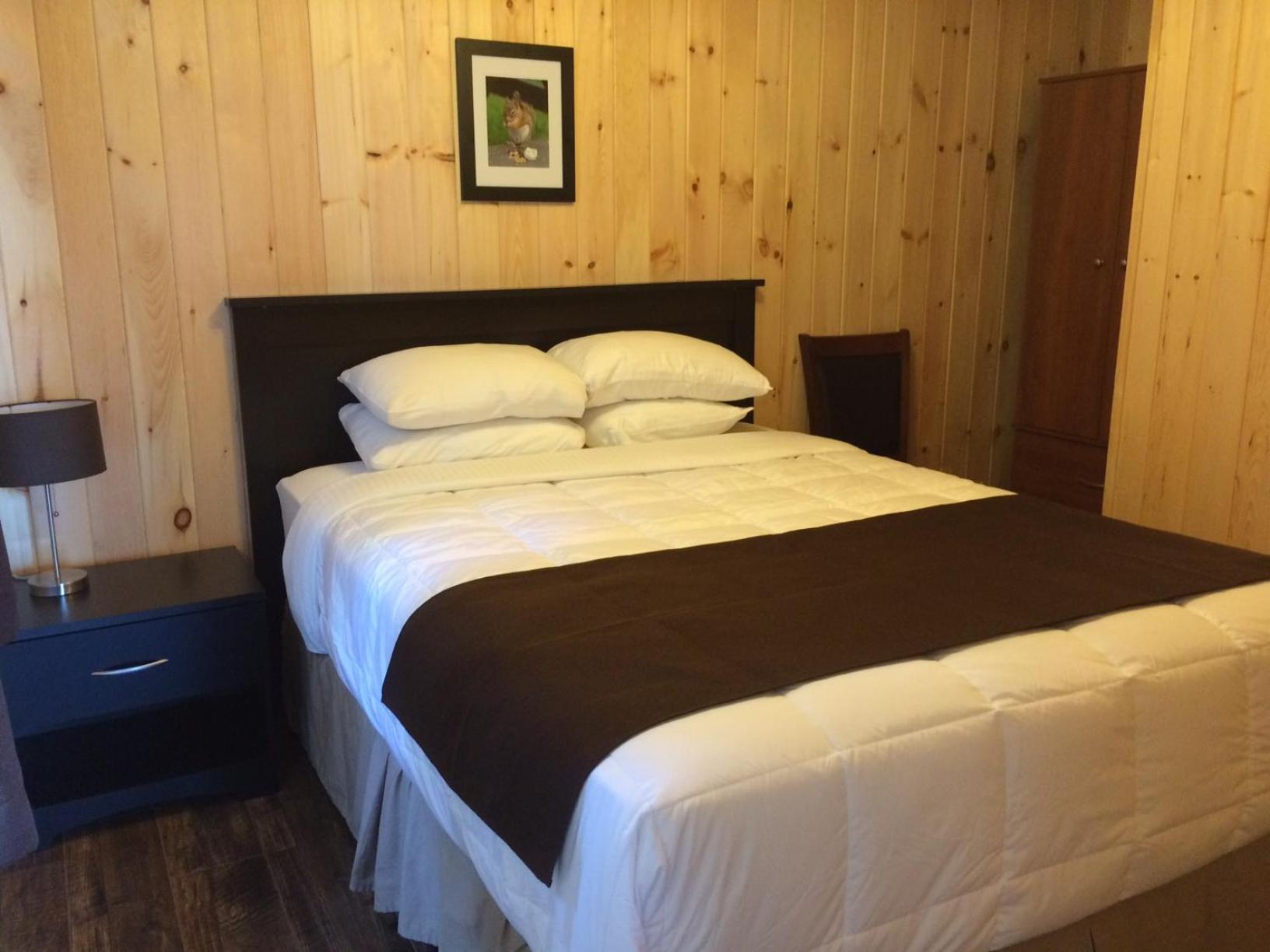 Cloverleaf Cottages