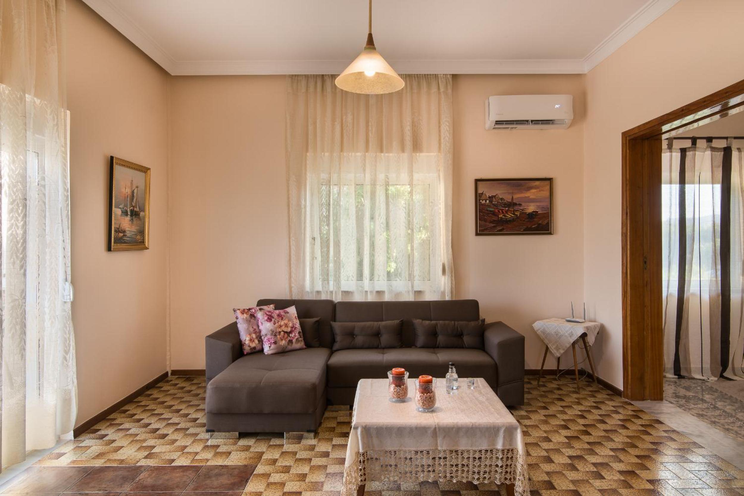 Sirens House en Tavronitis — lounge