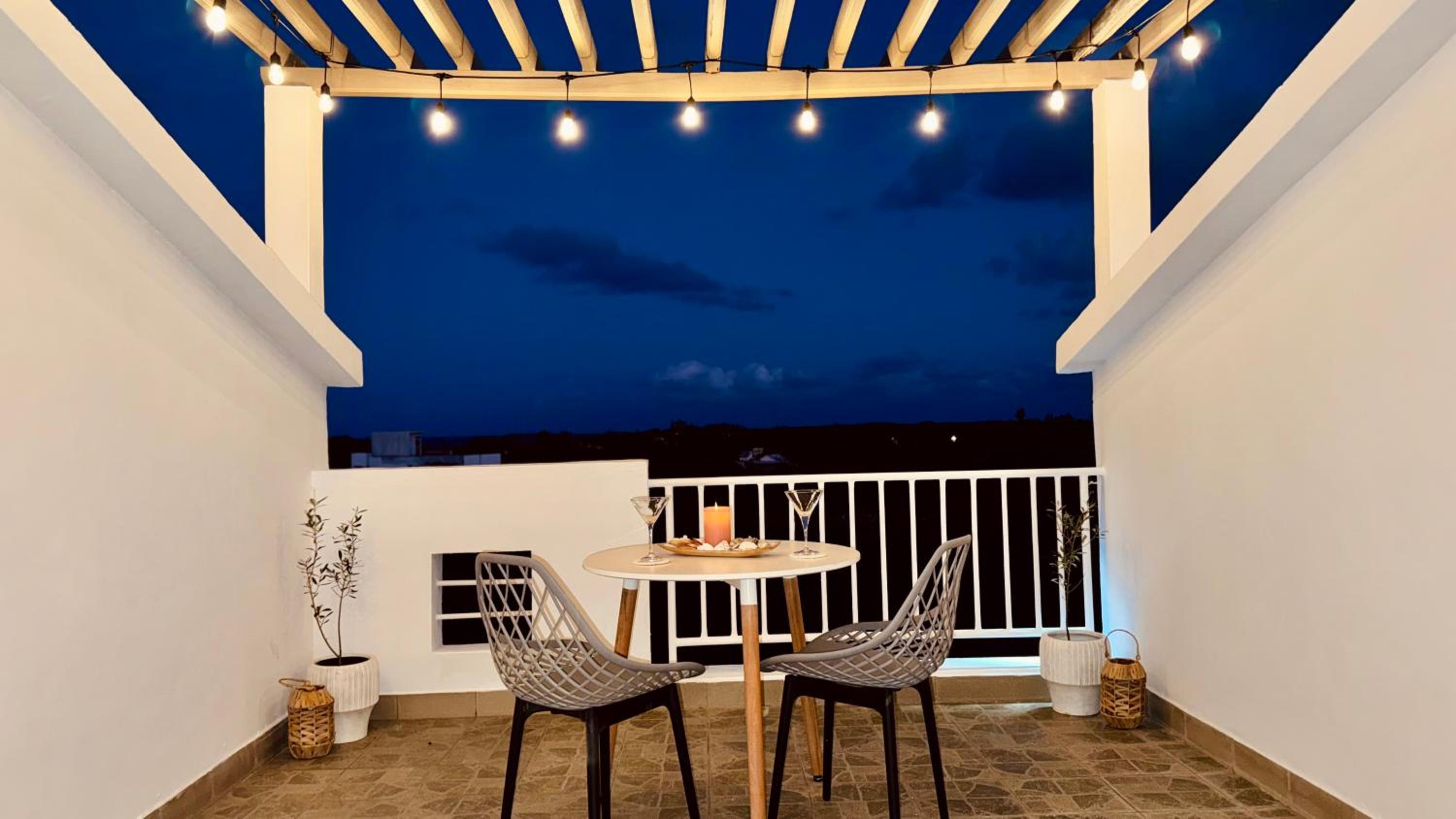 Zephyr House 3BR Pool, Rooftop & Ocean View