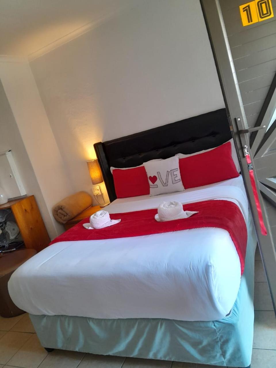 Parow Neo & Ruks Rooms 9