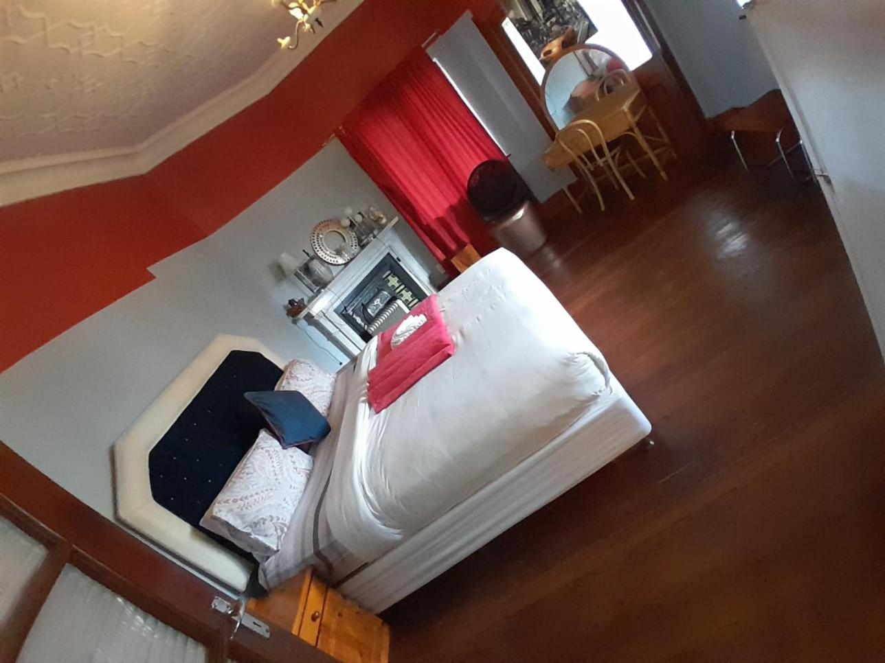 Parow Neo & Ruks Rooms 9