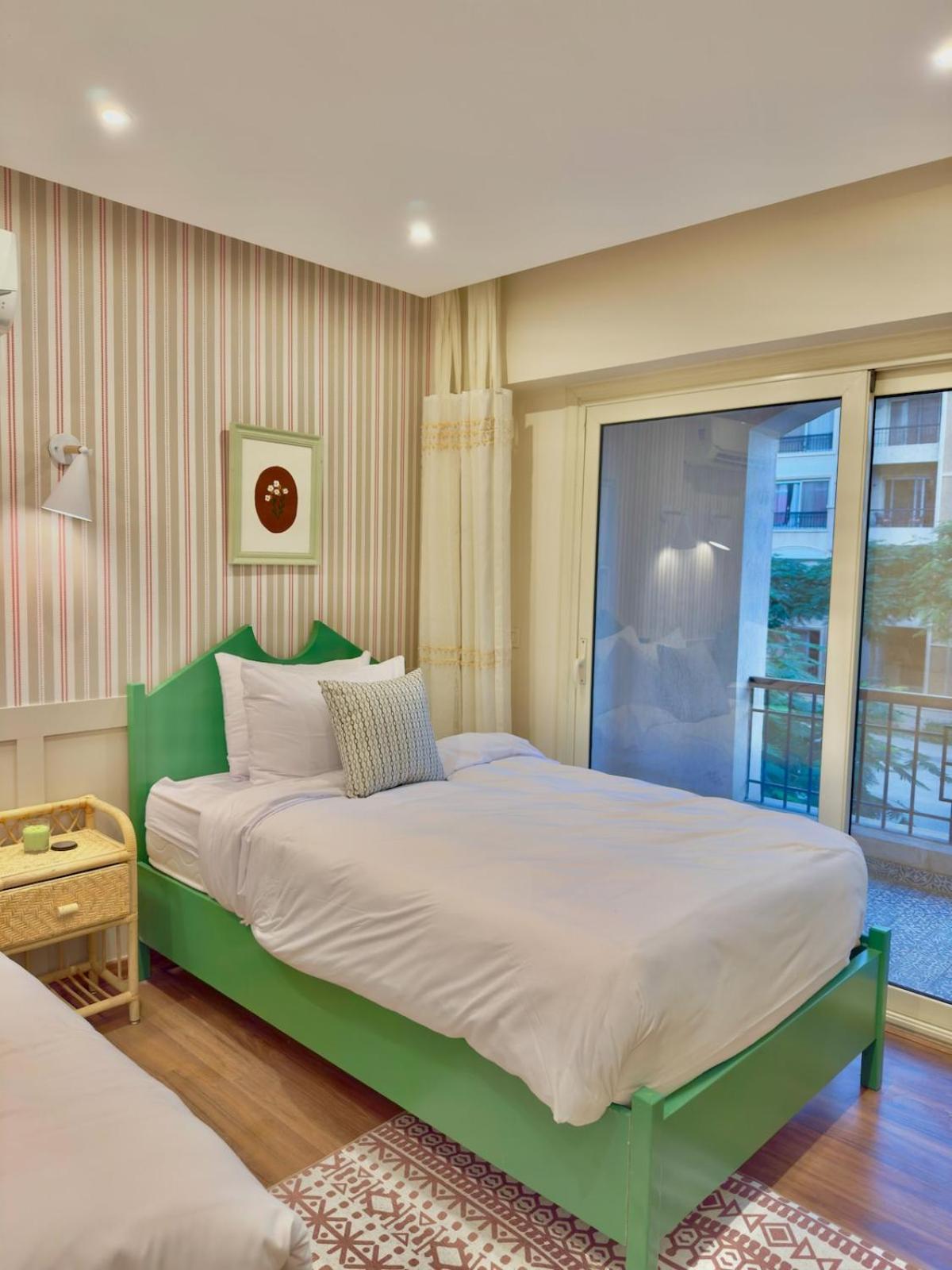 Quiet & Secure 3BR in Stone Residence, New Cairo