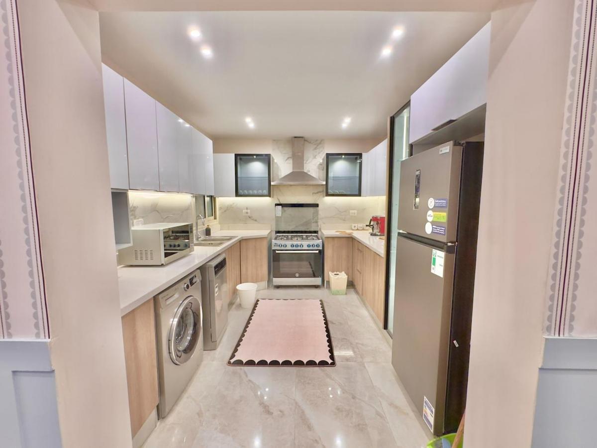 Quiet & Secure 3BR in Stone Residence, New Cairo
