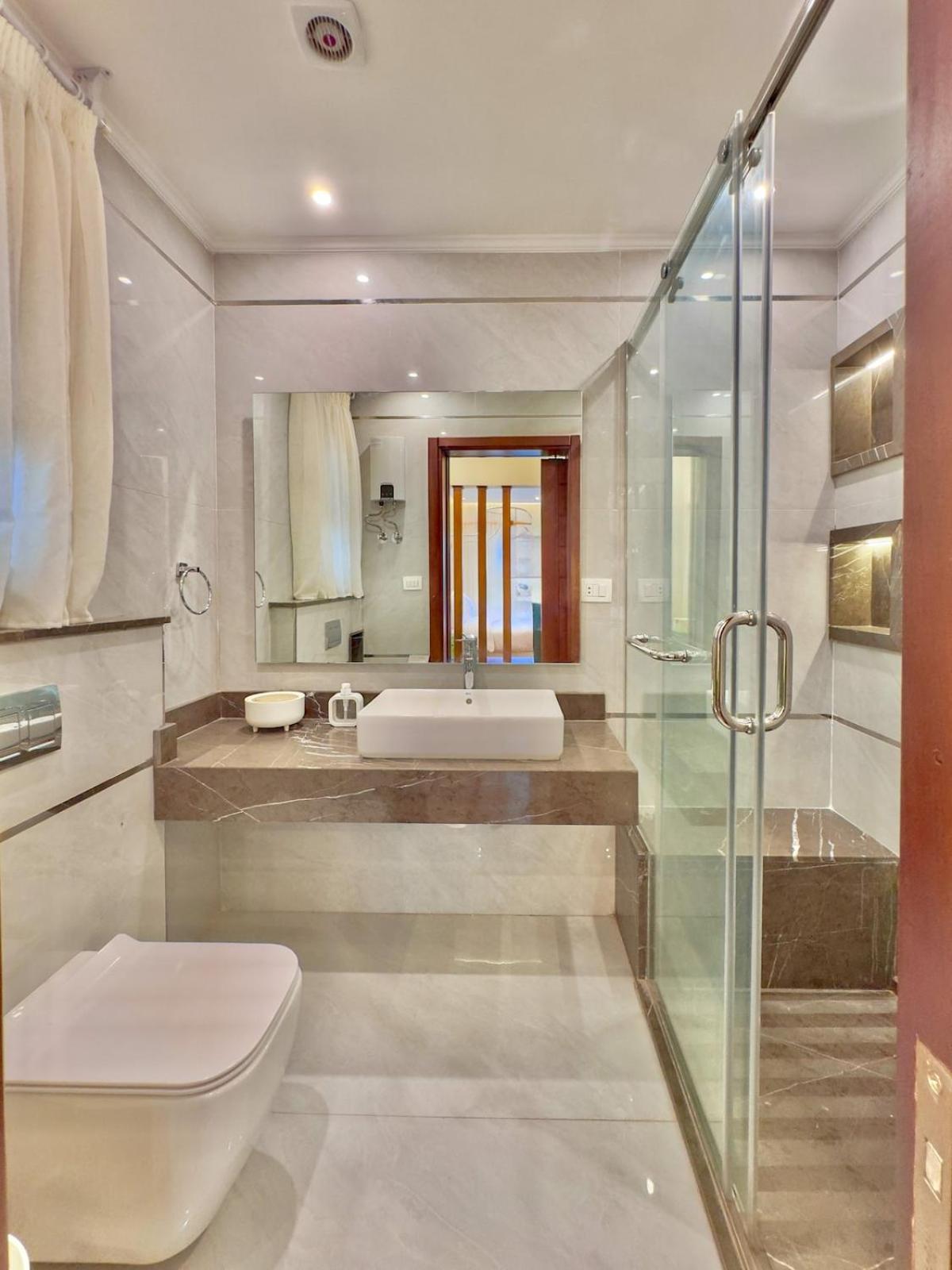Quiet & Secure 3BR in Stone Residence, New Cairo