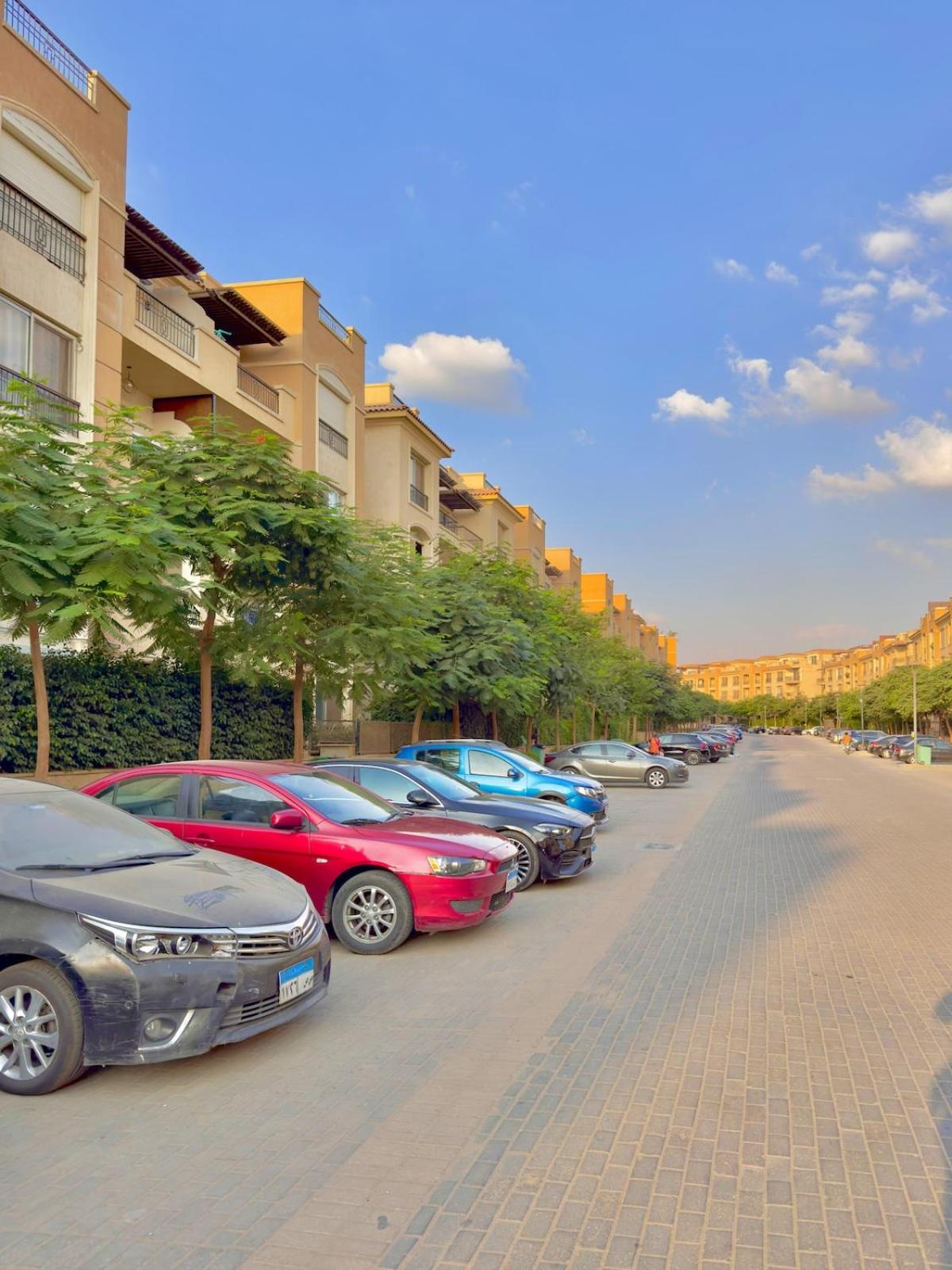 Quiet & Secure 3BR in Stone Residence, New Cairo