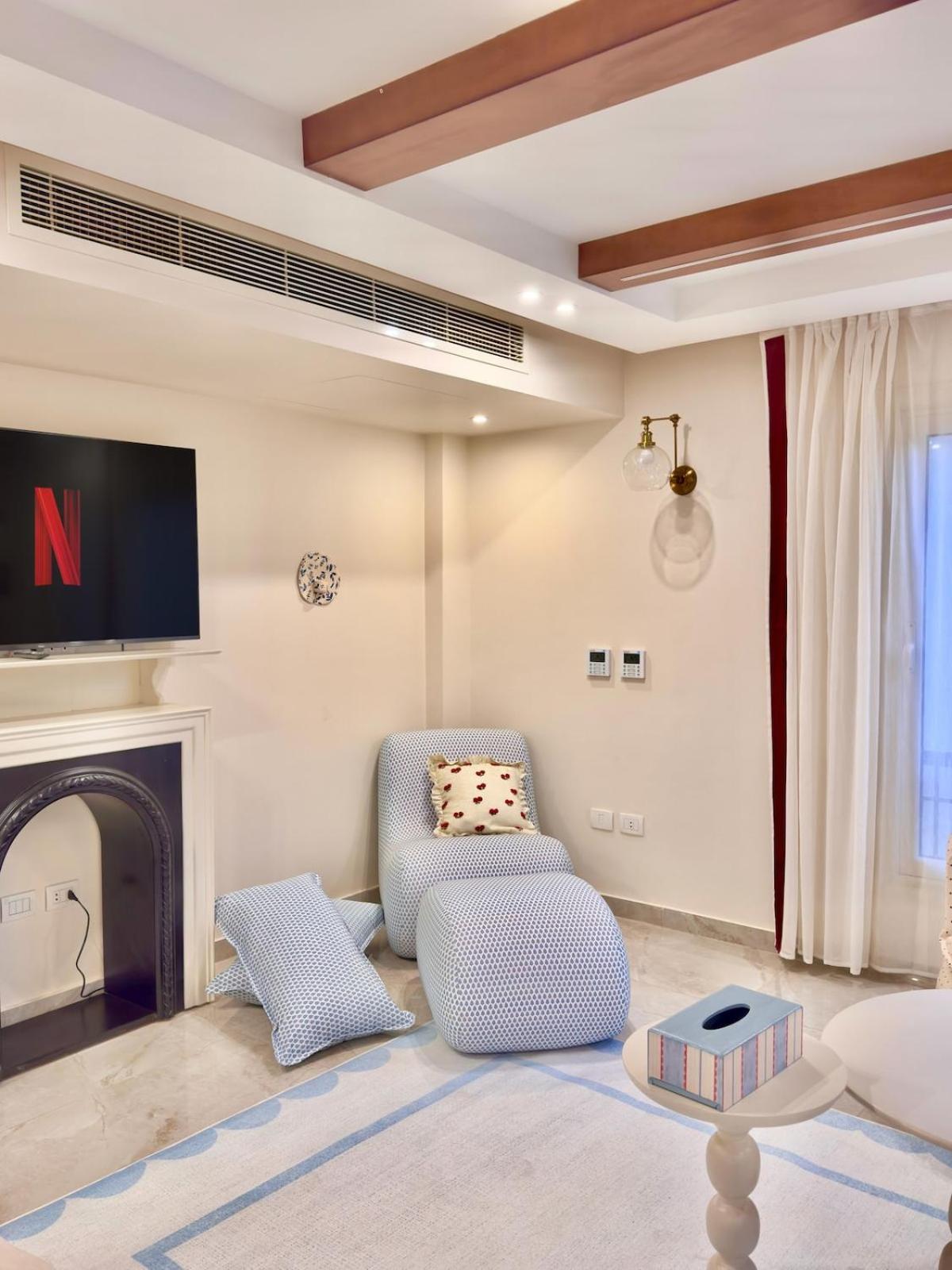 Quiet & Secure 3BR in Stone Residence, New Cairo