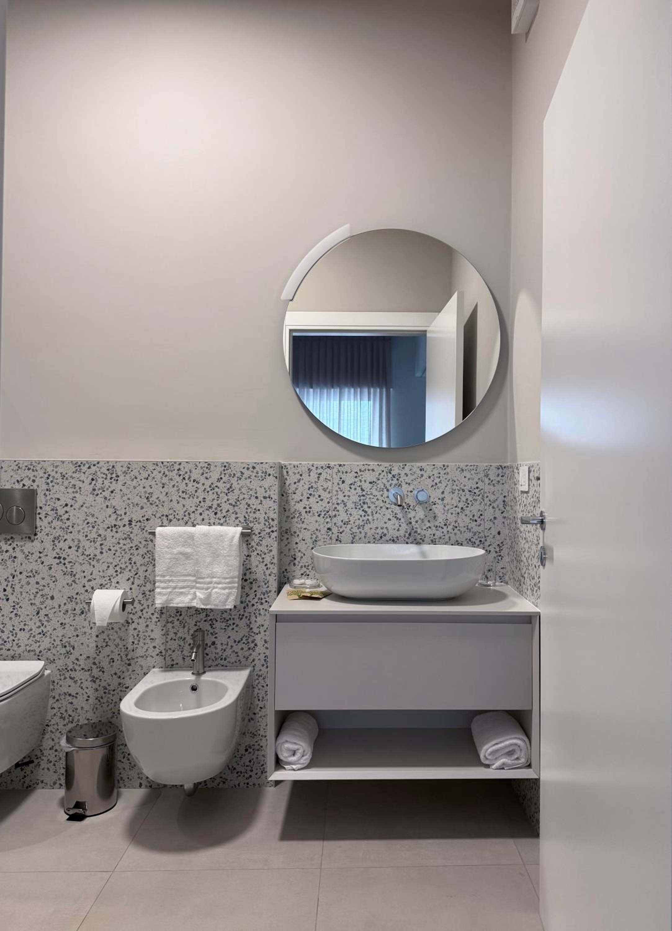 DoorMI - Premium Suites and Apartments