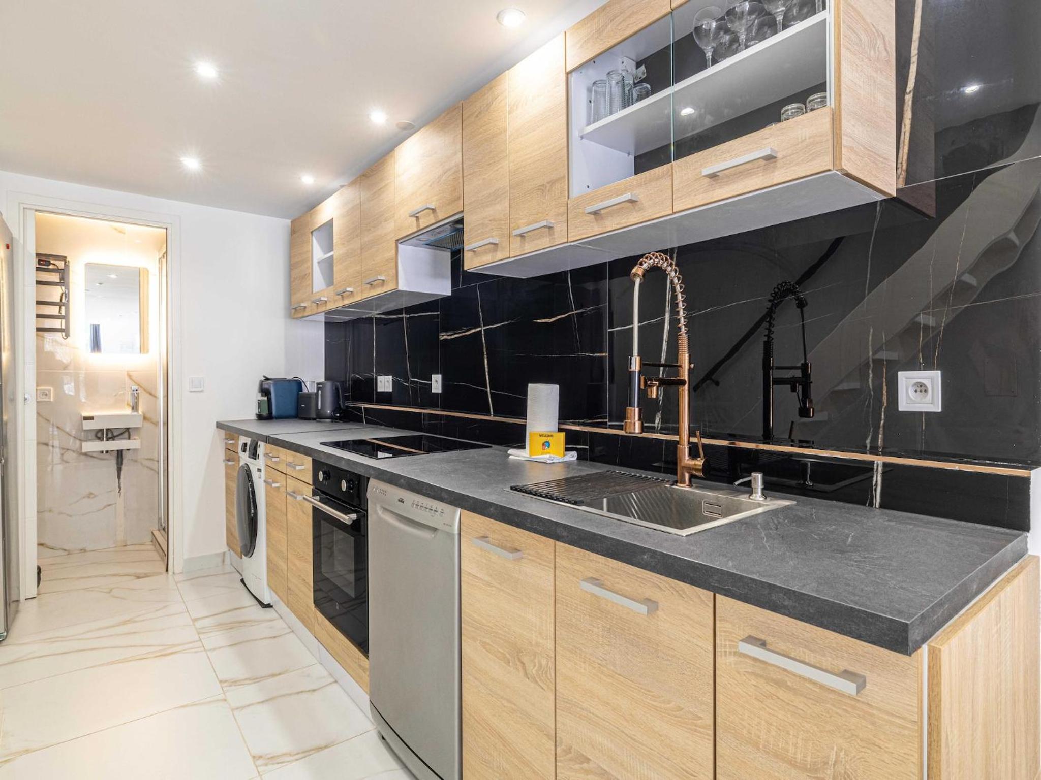 Modern a c apartment 2BR 8P - Cannes