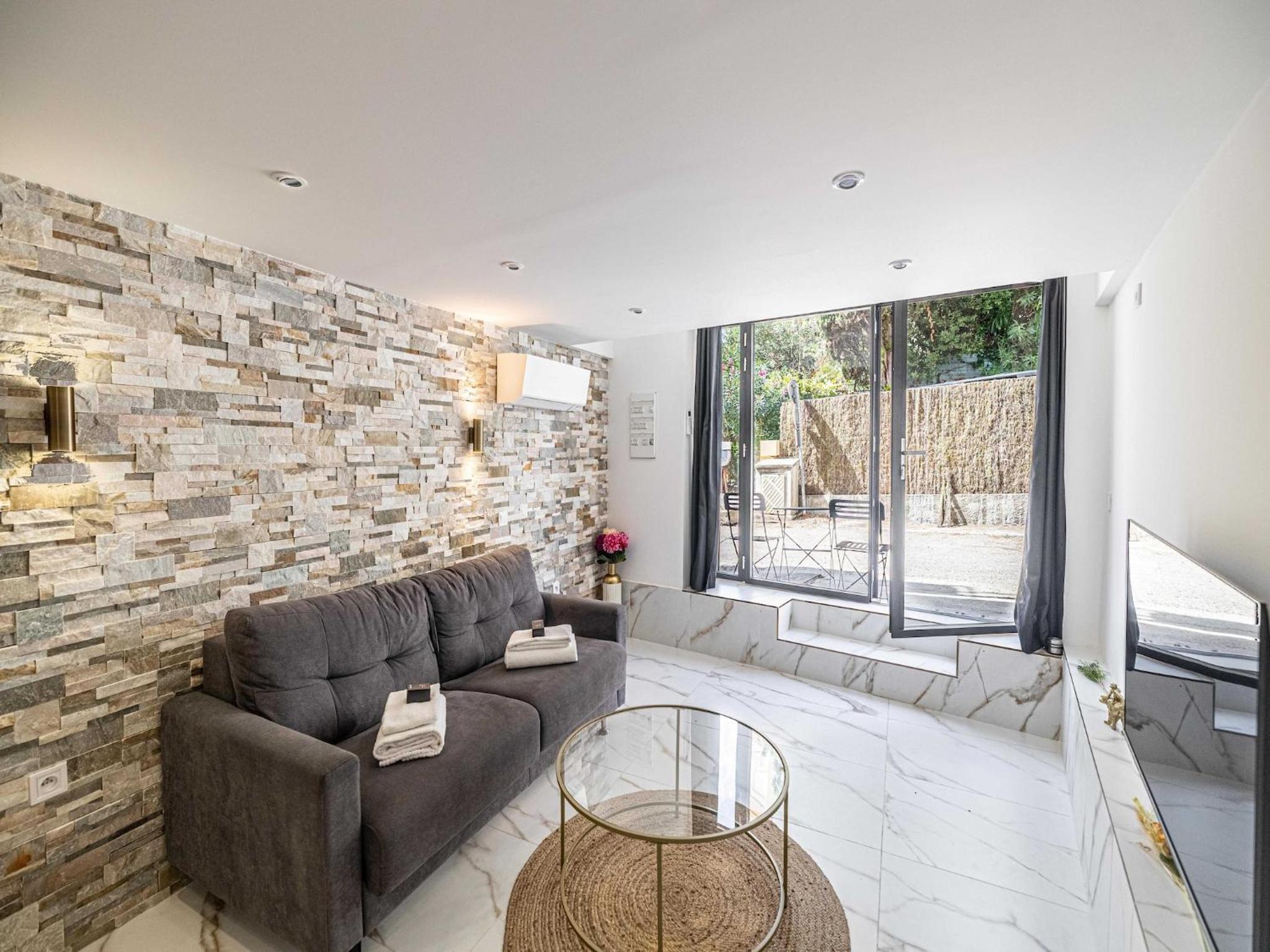 Modern a c apartment 2BR 8P - Cannes
