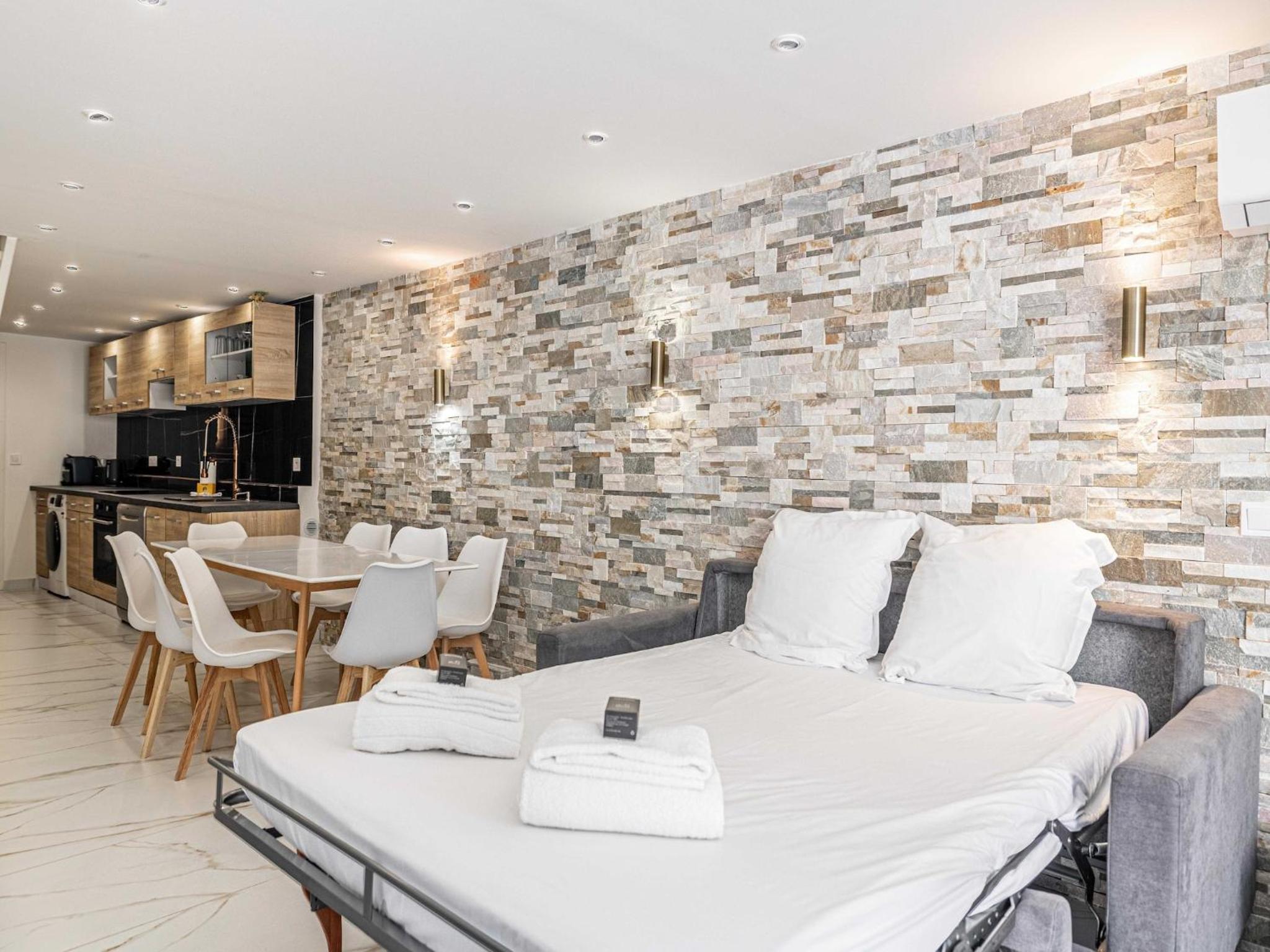 Modern a c apartment 2BR 8P - Cannes