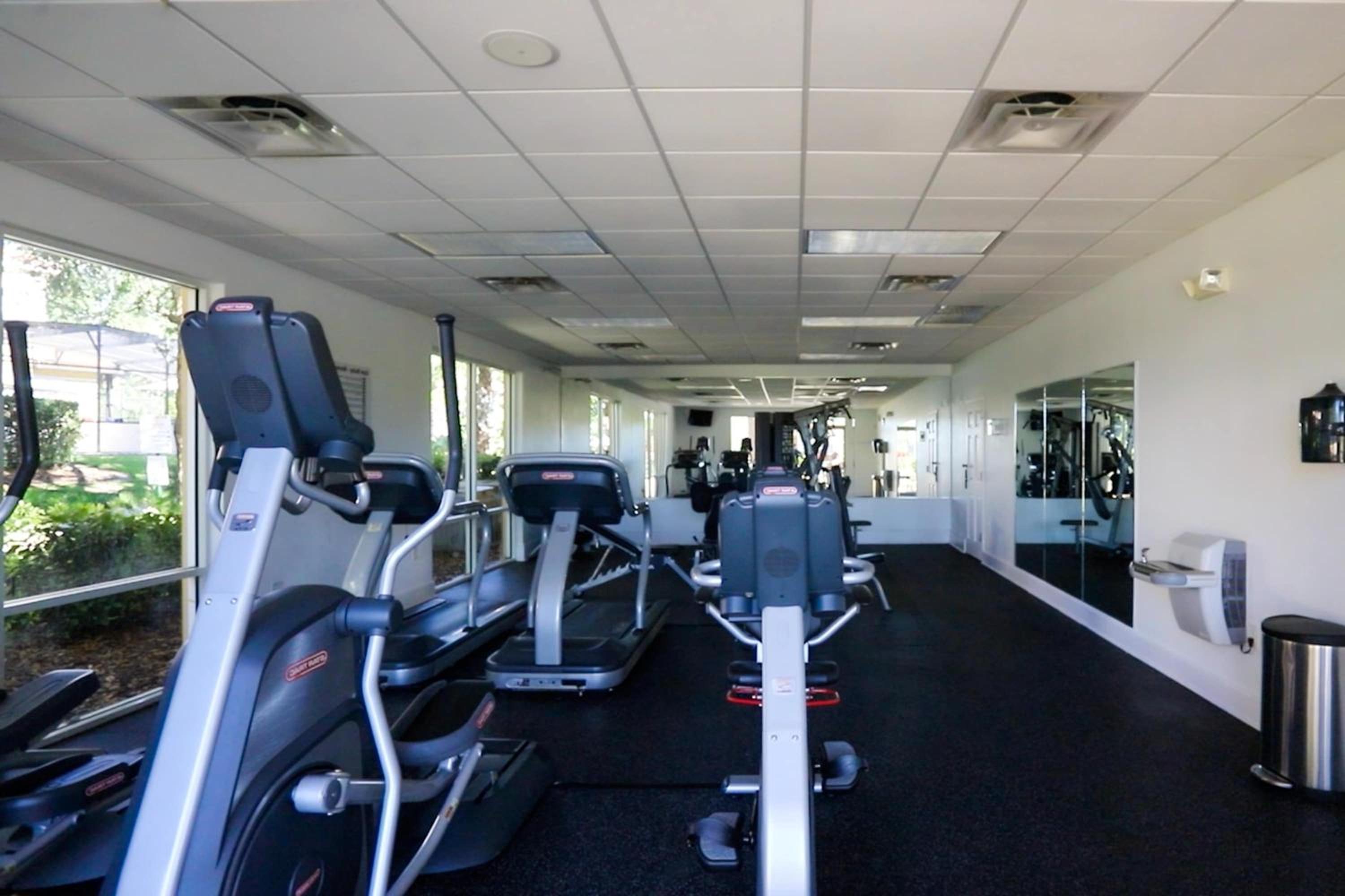 Bright 3B w Pool Close to Disney Encantada 8545