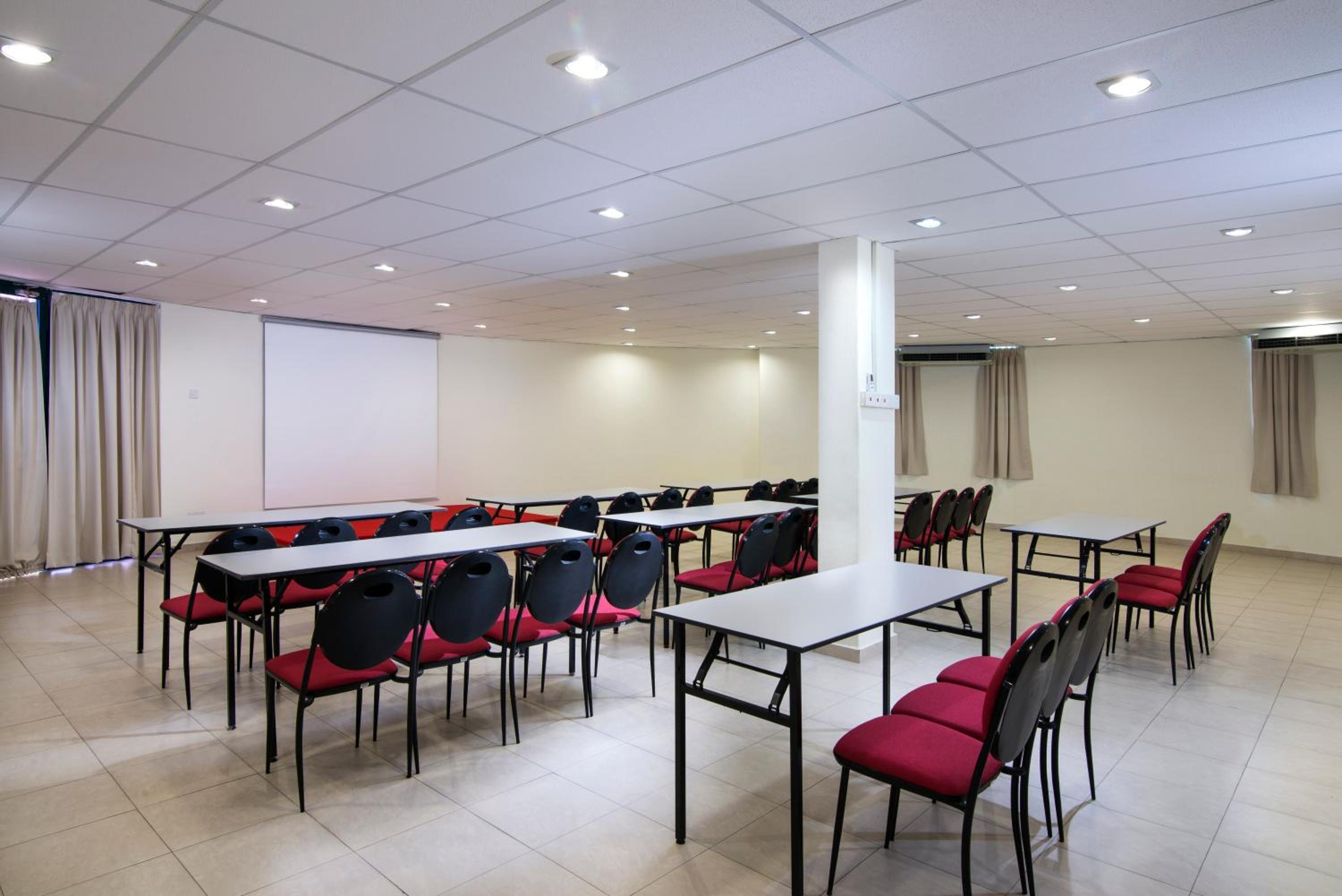 Golden View Serviced Apartments